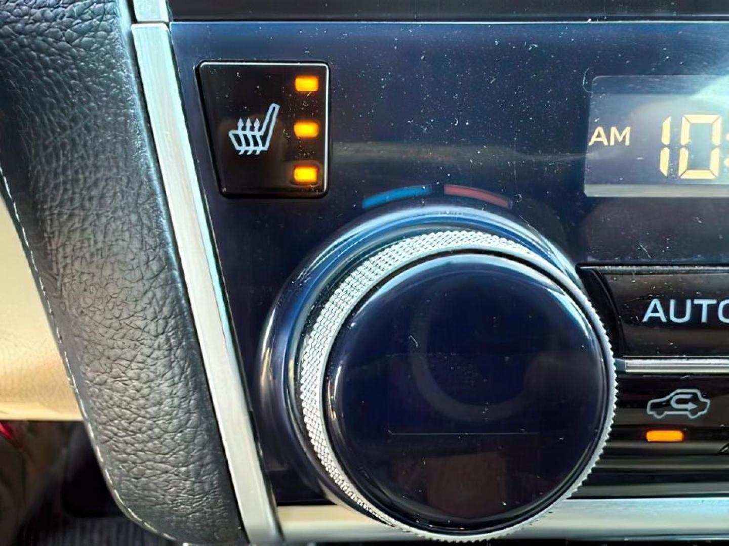 2018 BLUE /Slate Black Subaru Outback (4S4BSACC0J3) with an 25L H-4 DOHC engine, Automatic transmission, located at 1175 N Woodruff Ave, Idaho Falls, ID, 83401, 43.506901, -111.999657 - At Timberline Auto, finding a great deal on your next vehicle is always easy! Our experienced sales staff's goal is to help find you the right vehicle at the right price! Our knowledgeable finance department has options for almost any credit score. We offer extended service contract options to prote - Photo#19