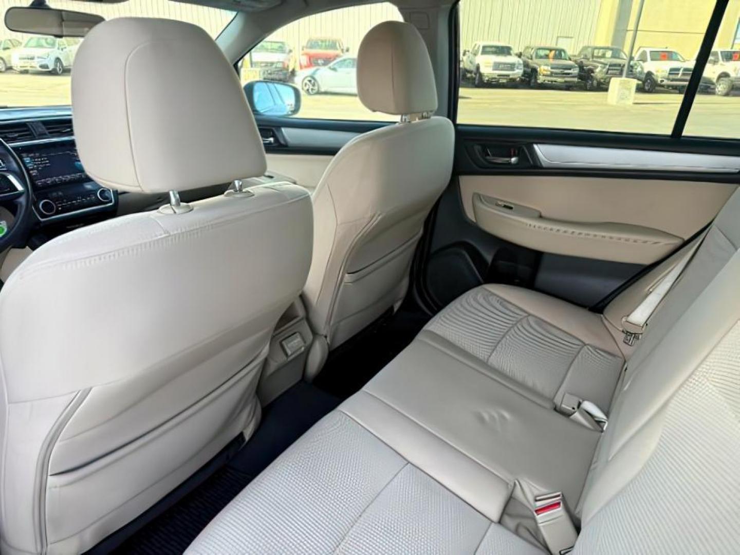 2018 BLUE /Slate Black Subaru Outback (4S4BSACC0J3) with an 25L H-4 DOHC engine, Automatic transmission, located at 1175 N Woodruff Ave, Idaho Falls, ID, 83401, 43.506901, -111.999657 - At Timberline Auto, finding a great deal on your next vehicle is always easy! Our experienced sales staff's goal is to help find you the right vehicle at the right price! Our knowledgeable finance department has options for almost any credit score. We offer extended service contract options to prote - Photo#24