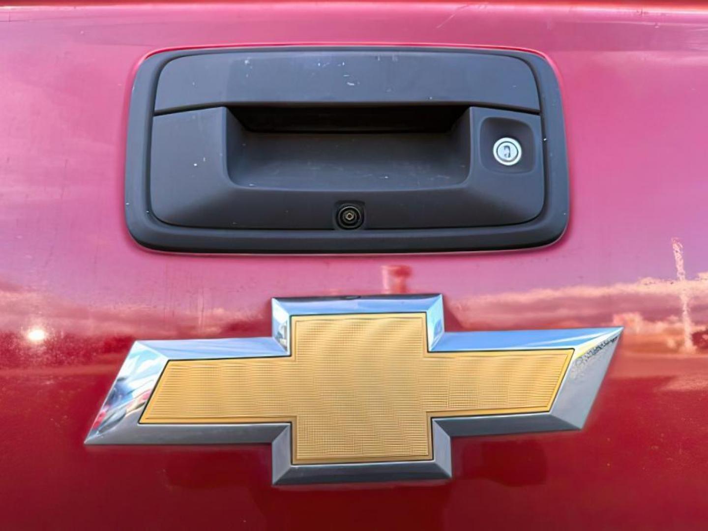 2016 RED /Jet Black/Dark Ash Chevrolet Colorado (1GCGSBE37G1) with an 36L V-6 gasoline direct injection engine, Automatic transmission, located at 1175 N Woodruff Ave, Idaho Falls, ID, 83401, 43.506901, -111.999657 - At Timberline Auto, finding a great deal on your next vehicle is always easy! Our experienced sales staff's goal is to help find you the right vehicle at the right price! Our knowledgeable finance department has options for almost any credit score. We offer extended service contract options to prote - Photo#4