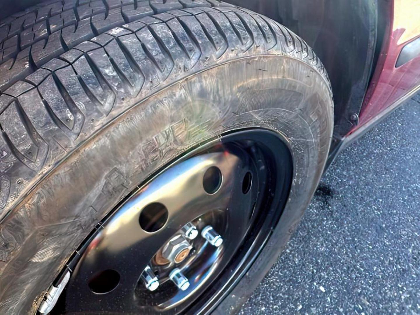 1997 MAROON /Gray Honda Accord (1HGCD5531VA) with an 22L I-4 regular unleaded engine, Manual transmission, located at 1175 N Woodruff Ave, Idaho Falls, ID, 83401, 43.506901, -111.999657 - At Timberline Auto, finding a great deal on your next vehicle is always easy! Our experienced sales staff's goal is to help find you the right vehicle at the right price! Our knowledgeable finance department has options for almost any credit score. We offer extended service contract options to prote - Photo#8