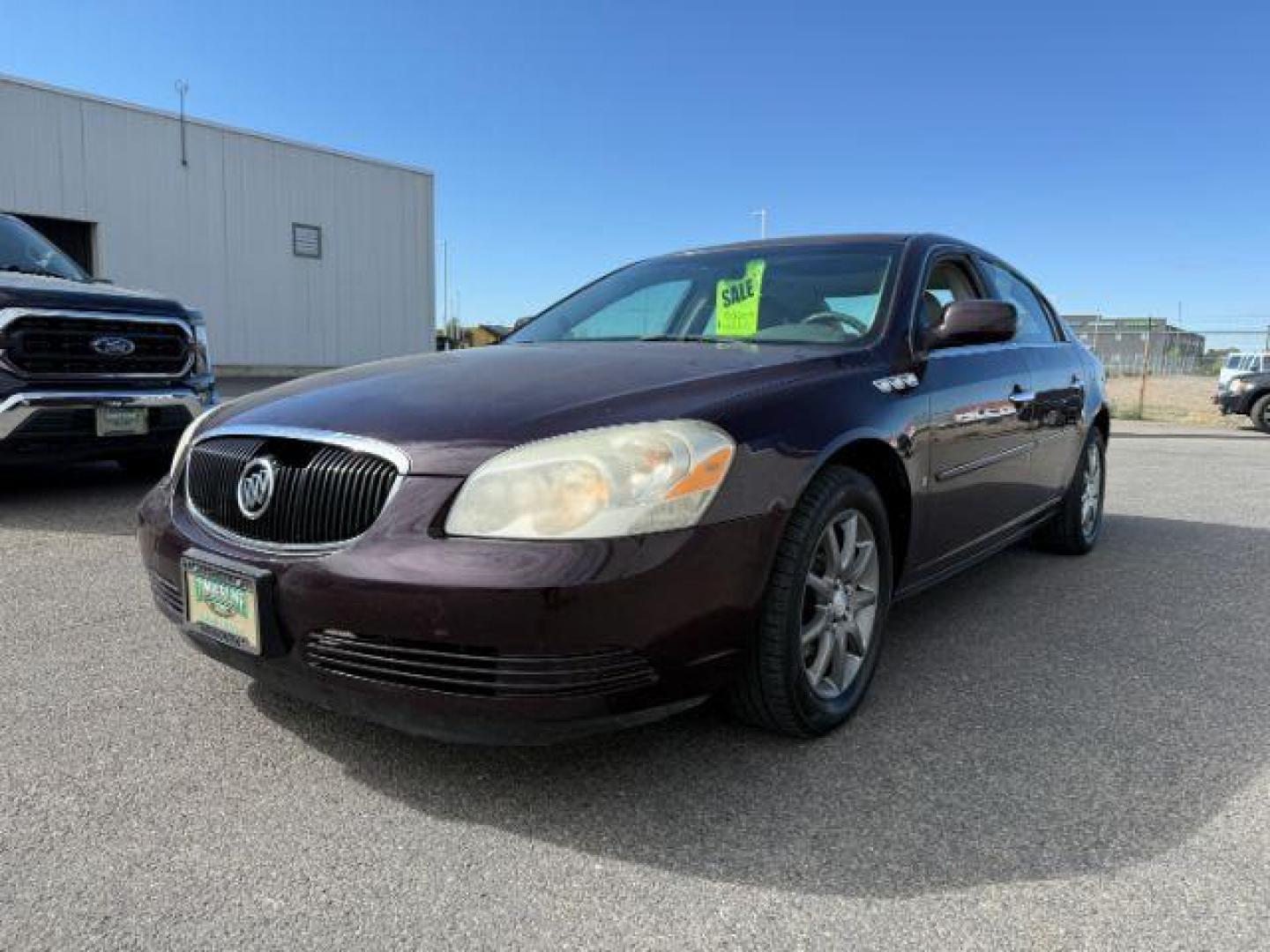 2008 MAROON /LEATHER Buick Lucerne (1G4HD572X8U) with an 38L V-6 regular unleaded engine, Automatic transmission, located at 1175 N Woodruff Ave, Idaho Falls, ID, 83401, 43.506901, -111.999657 - At Timberline Auto, finding a great deal on your next vehicle is always easy! Our experienced sales staff's goal is to help find you the right vehicle at the right price! Our knowledgeable finance department has options for almost any credit score. We offer extended service contract options to prote - Photo#0