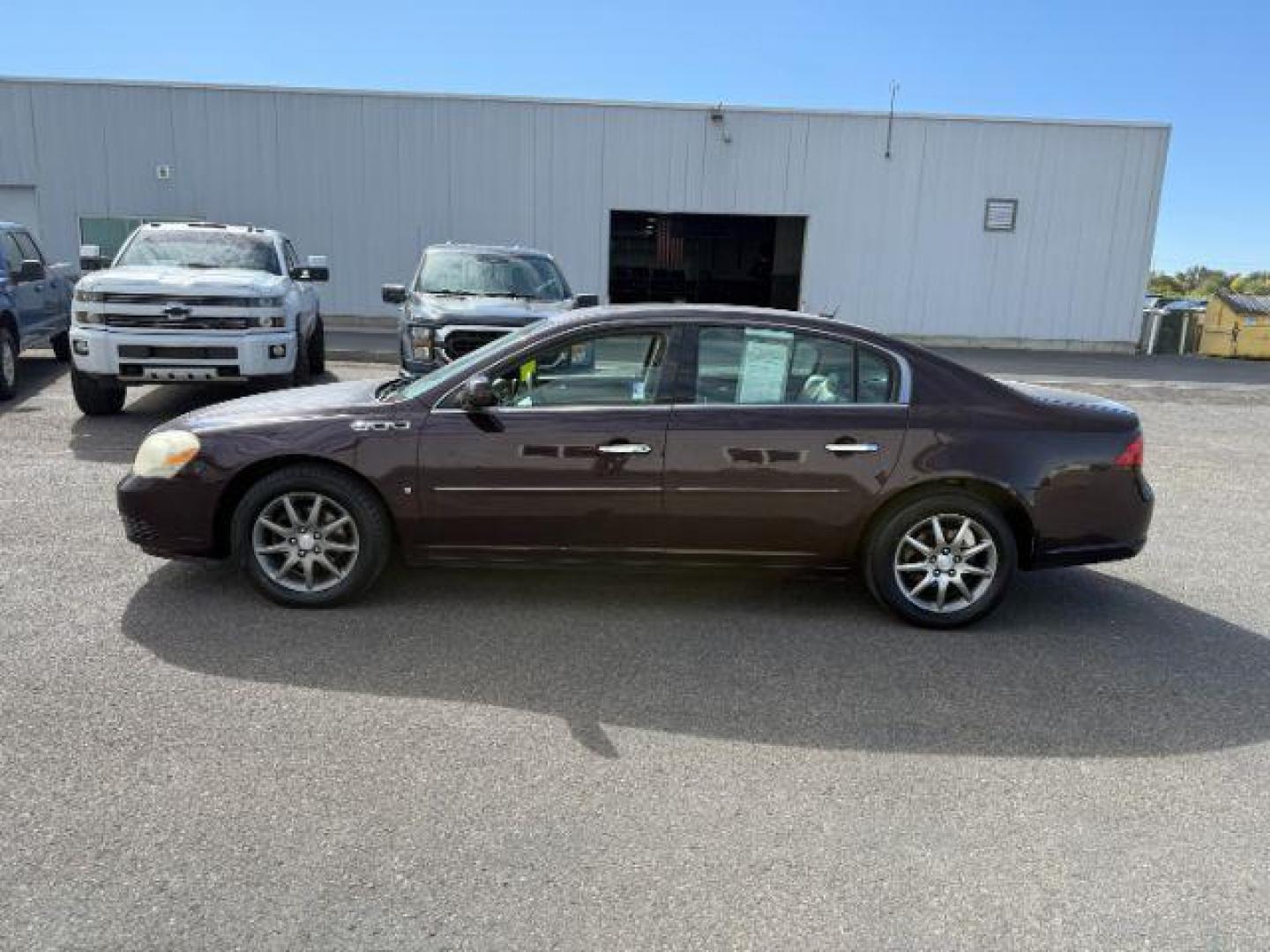 2008 MAROON /LEATHER Buick Lucerne (1G4HD572X8U) with an 38L V-6 regular unleaded engine, Automatic transmission, located at 1175 N Woodruff Ave, Idaho Falls, ID, 83401, 43.506901, -111.999657 - At Timberline Auto, finding a great deal on your next vehicle is always easy! Our experienced sales staff's goal is to help find you the right vehicle at the right price! Our knowledgeable finance department has options for almost any credit score. We offer extended service contract options to prote - Photo#1