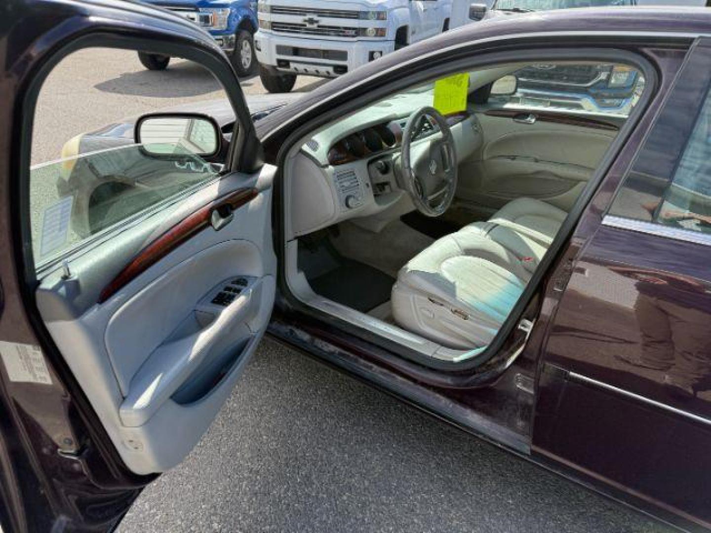2008 MAROON /LEATHER Buick Lucerne (1G4HD572X8U) with an 38L V-6 regular unleaded engine, Automatic transmission, located at 1175 N Woodruff Ave, Idaho Falls, ID, 83401, 43.506901, -111.999657 - At Timberline Auto, finding a great deal on your next vehicle is always easy! Our experienced sales staff's goal is to help find you the right vehicle at the right price! Our knowledgeable finance department has options for almost any credit score. We offer extended service contract options to prote - Photo#8