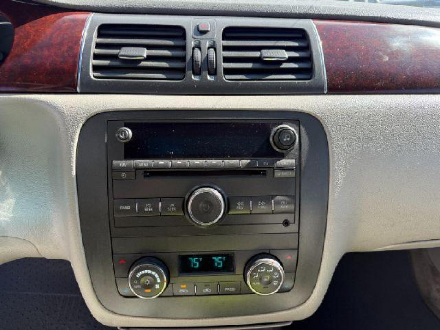 2008 MAROON /LEATHER Buick Lucerne (1G4HD572X8U) with an 38L V-6 regular unleaded engine, Automatic transmission, located at 1175 N Woodruff Ave, Idaho Falls, ID, 83401, 43.506901, -111.999657 - At Timberline Auto, finding a great deal on your next vehicle is always easy! Our experienced sales staff's goal is to help find you the right vehicle at the right price! Our knowledgeable finance department has options for almost any credit score. We offer extended service contract options to prote - Photo#12
