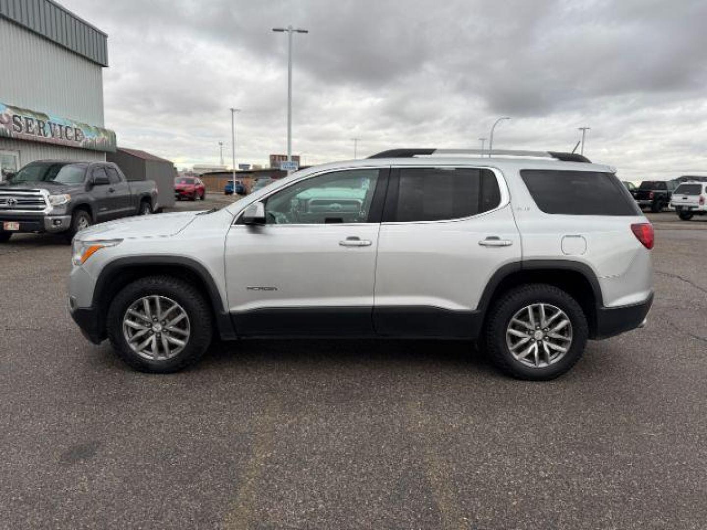 2019 SILVER /Jet Black GMC Acadia (1GKKNSLS0KZ) with an 36L V-6 gasoline direct injection engine, Automatic transmission, located at 1175 N Woodruff Ave, Idaho Falls, ID, 83401, 43.506901, -111.999657 - At Timberline Auto, finding a great deal on your next vehicle is always easy! Our experienced sales staff's goal is to help find you the right vehicle at the right price! Our knowledgeable finance department has options for almost any credit score. We offer extended service contract options to prote - Photo#28