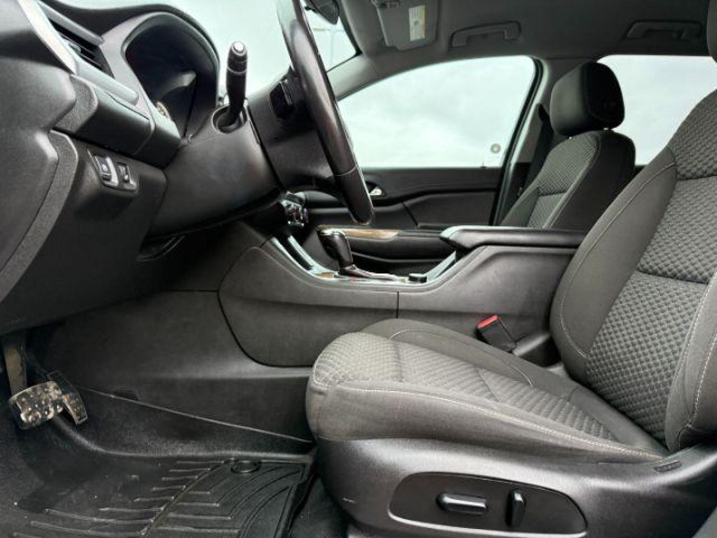 2019 SILVER /Jet Black GMC Acadia (1GKKNSLS0KZ) with an 36L V-6 gasoline direct injection engine, Automatic transmission, located at 1175 N Woodruff Ave, Idaho Falls, ID, 83401, 43.506901, -111.999657 - At Timberline Auto, finding a great deal on your next vehicle is always easy! Our experienced sales staff's goal is to help find you the right vehicle at the right price! Our knowledgeable finance department has options for almost any credit score. We offer extended service contract options to prote - Photo#41