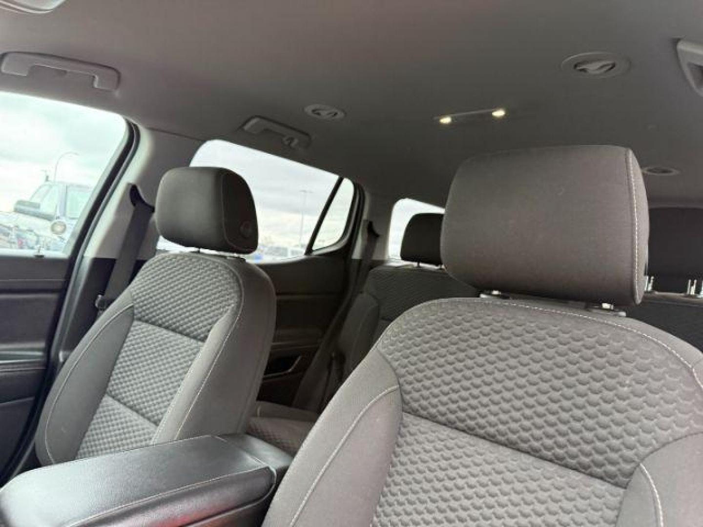 2019 SILVER /Jet Black GMC Acadia (1GKKNSLS0KZ) with an 36L V-6 gasoline direct injection engine, Automatic transmission, located at 1175 N Woodruff Ave, Idaho Falls, ID, 83401, 43.506901, -111.999657 - At Timberline Auto, finding a great deal on your next vehicle is always easy! Our experienced sales staff's goal is to help find you the right vehicle at the right price! Our knowledgeable finance department has options for almost any credit score. We offer extended service contract options to prote - Photo#48