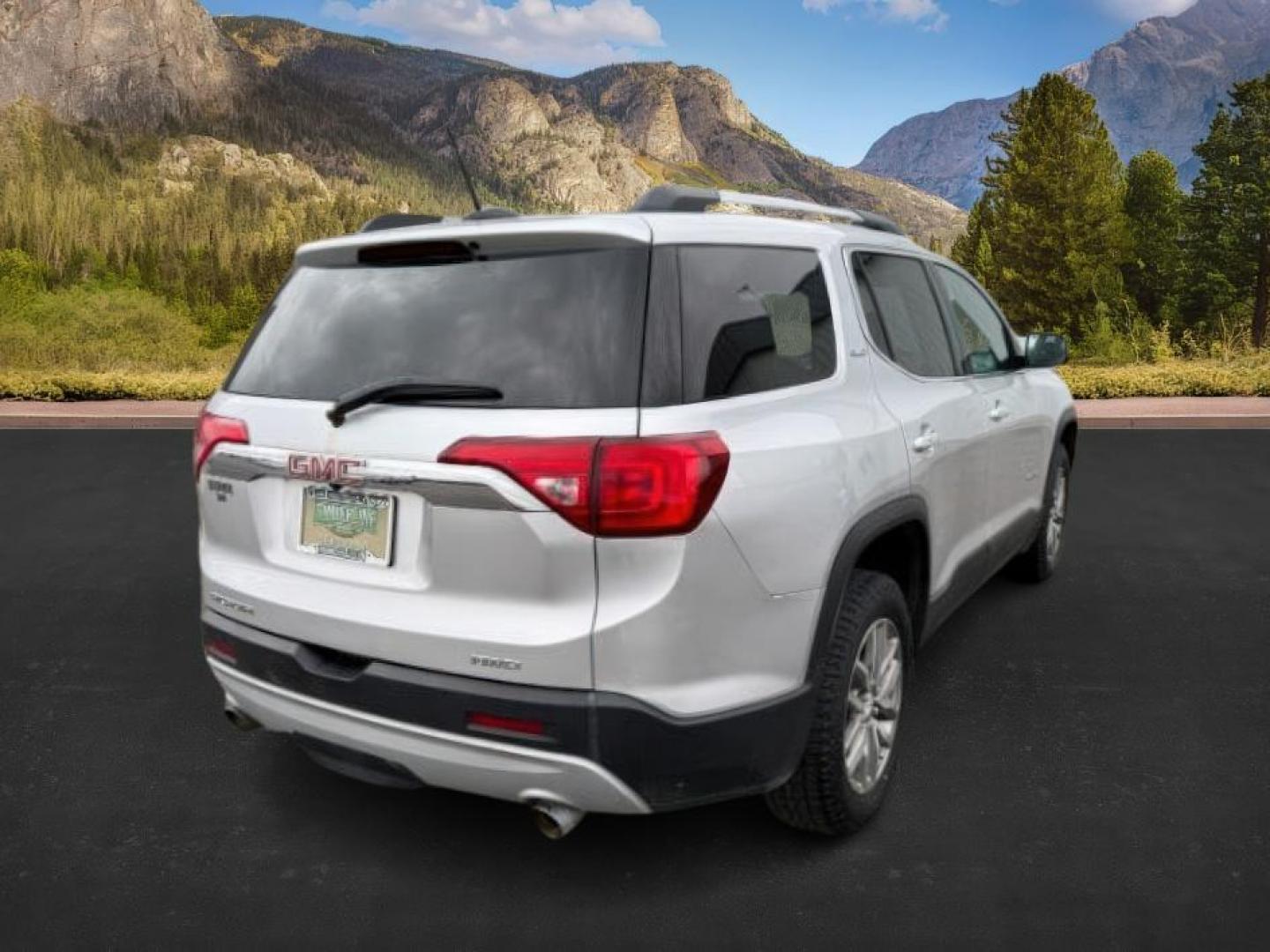 2019 SILVER /Jet Black GMC Acadia (1GKKNSLS0KZ) with an 36L V-6 gasoline direct injection engine, Automatic transmission, located at 1175 N Woodruff Ave, Idaho Falls, ID, 83401, 43.506901, -111.999657 - At Timberline Auto, finding a great deal on your next vehicle is always easy! Our experienced sales staff's goal is to help find you the right vehicle at the right price! Our knowledgeable finance department has options for almost any credit score. We offer extended service contract options to prote - Photo#8