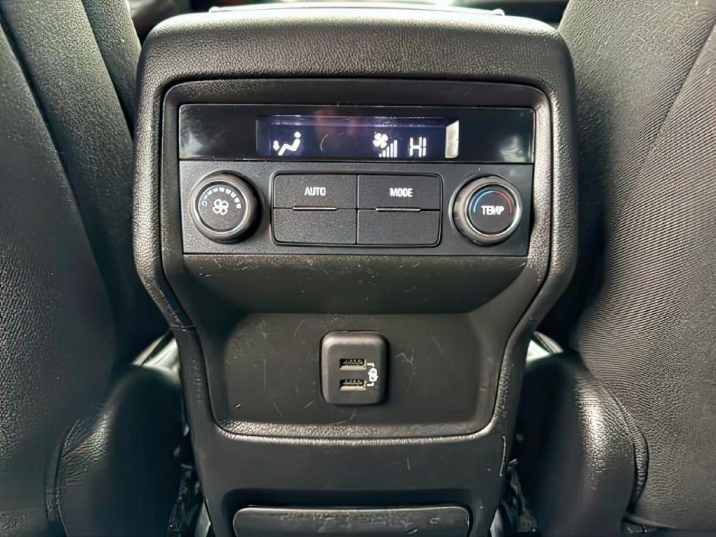 2019 SILVER /Jet Black GMC Acadia (1GKKNSLS0KZ) with an 36L V-6 gasoline direct injection engine, Automatic transmission, located at 1175 N Woodruff Ave, Idaho Falls, ID, 83401, 43.506901, -111.999657 - At Timberline Auto, finding a great deal on your next vehicle is always easy! Our experienced sales staff's goal is to help find you the right vehicle at the right price! Our knowledgeable finance department has options for almost any credit score. We offer extended service contract options to prote - Photo#24