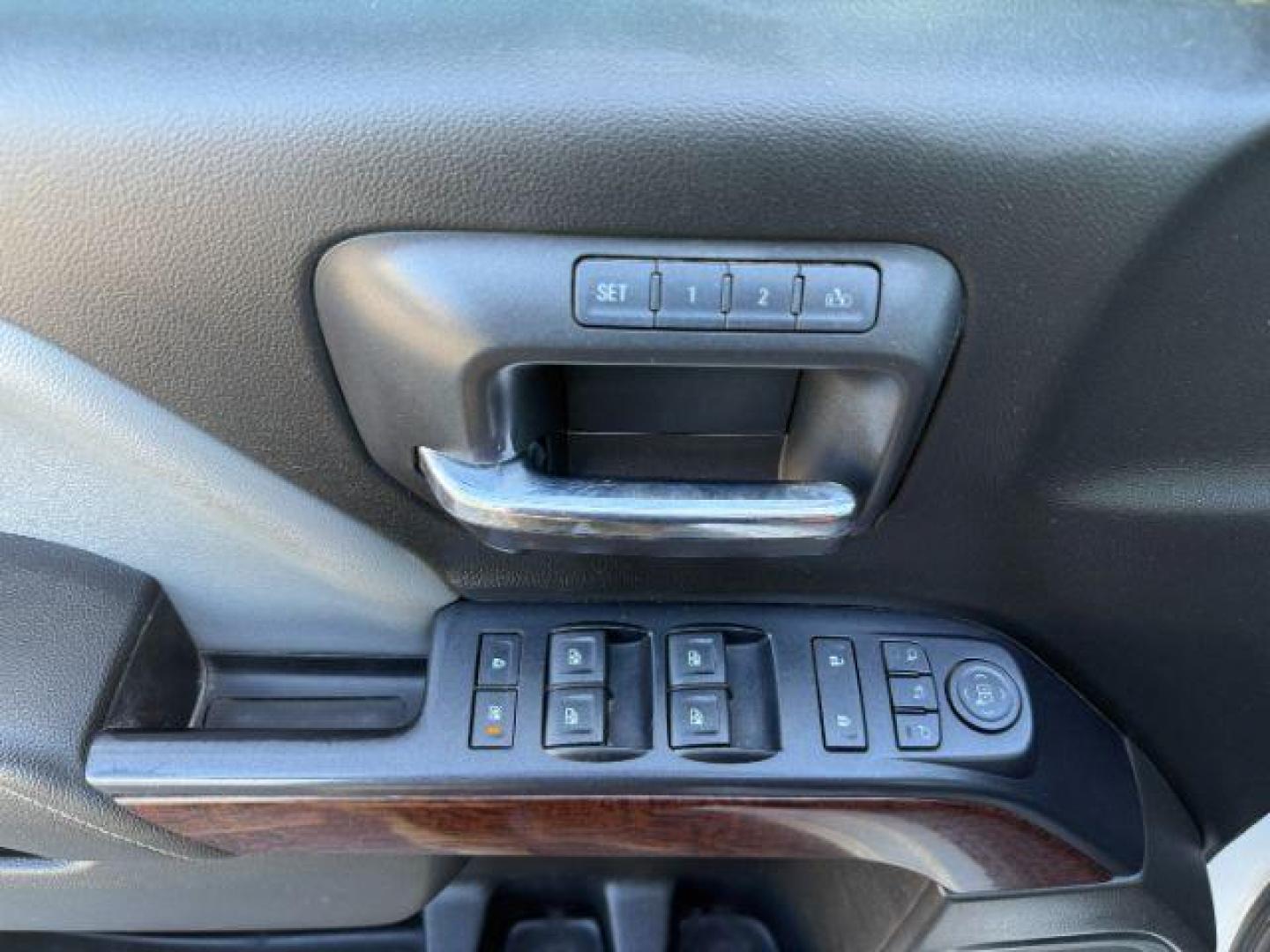 2015 Summit White /Jet Black GMC Sierra 1500 (3GTU2VEC2FG) with an 53 VORTEC engine, Automatic transmission, located at 1175 N Woodruff Ave, Idaho Falls, ID, 83401, 43.506901, -111.999657 - At Timberline Auto, finding a great deal on your next vehicle is always easy! Our experienced sales staff's goal is to help find you the right vehicle at the right price! Our knowledgeable finance department has options for almost any credit score. We offer extended service contract options to prote - Photo#36