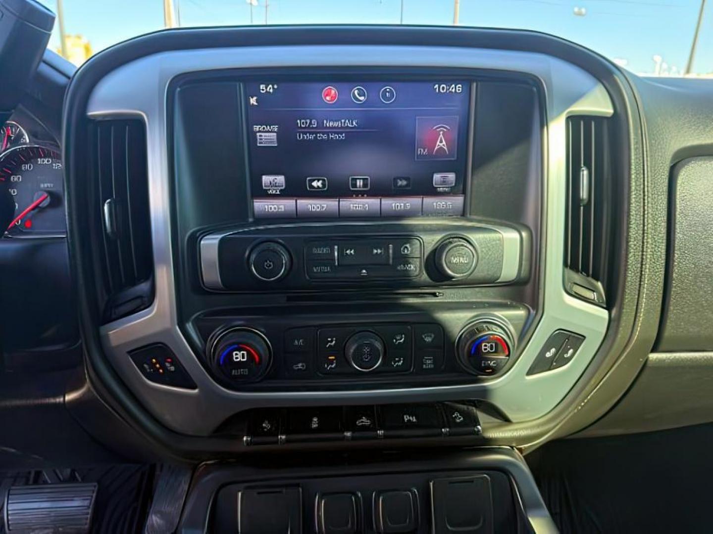 2015 Summit White /Jet Black GMC Sierra 1500 (3GTU2VEC2FG) with an 53 VORTEC engine, Automatic transmission, located at 1175 N Woodruff Ave, Idaho Falls, ID, 83401, 43.506901, -111.999657 - At Timberline Auto, finding a great deal on your next vehicle is always easy! Our experienced sales staff's goal is to help find you the right vehicle at the right price! Our knowledgeable finance department has options for almost any credit score. We offer extended service contract options to prote - Photo#13