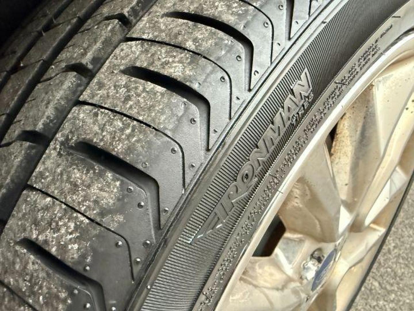 2015 GRAY /Charcoal Black Ford Escape (1FMCU9G91FU) with an EcoBoost 2L I-4 gasoline direct injection engine, Automatic transmission, located at 1175 N Woodruff Ave, Idaho Falls, ID, 83401, 43.506901, -111.999657 - At Timberline Auto, finding a great deal on your next vehicle is always easy! Our experienced sales staff's goal is to help find you the right vehicle at the right price! Our knowledgeable finance department has options for almost any credit score. We offer extended service contract options to prote - Photo#37