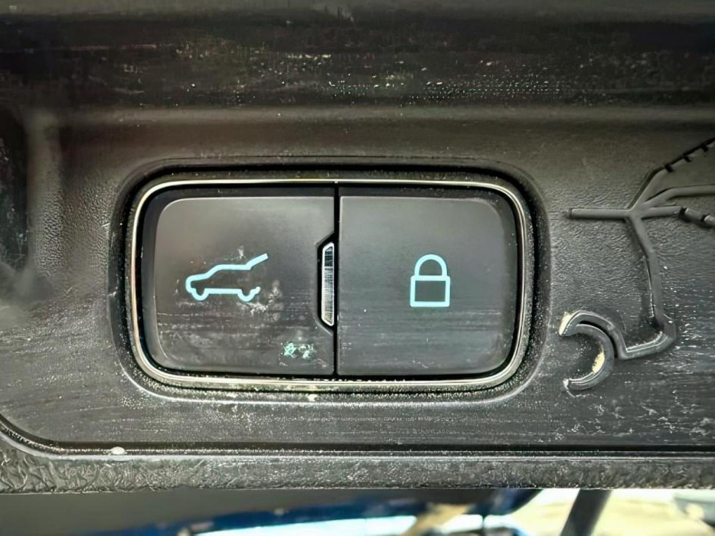 2020 BLUE /Sandstone Ford Explorer (1FMSK8FH2LG) with an EcoBoost 23L I-4 gasoline direct injection engine, Automatic transmission, located at 1175 N Woodruff Ave, Idaho Falls, ID, 83401, 43.506901, -111.999657 - At Timberline Auto, finding a great deal on your next vehicle is always easy! Our experienced sales staff's goal is to help find you the right vehicle at the right price! Our knowledgeable finance department has options for almost any credit score. We offer extended service contract options to prote - Photo#6