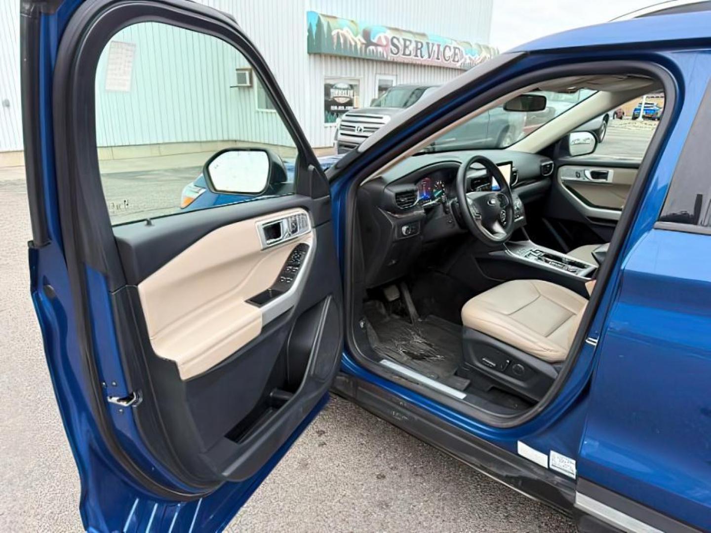 2020 BLUE /Sandstone Ford Explorer (1FMSK8FH2LG) with an EcoBoost 23L I-4 gasoline direct injection engine, Automatic transmission, located at 1175 N Woodruff Ave, Idaho Falls, ID, 83401, 43.506901, -111.999657 - At Timberline Auto, finding a great deal on your next vehicle is always easy! Our experienced sales staff's goal is to help find you the right vehicle at the right price! Our knowledgeable finance department has options for almost any credit score. We offer extended service contract options to prote - Photo#15
