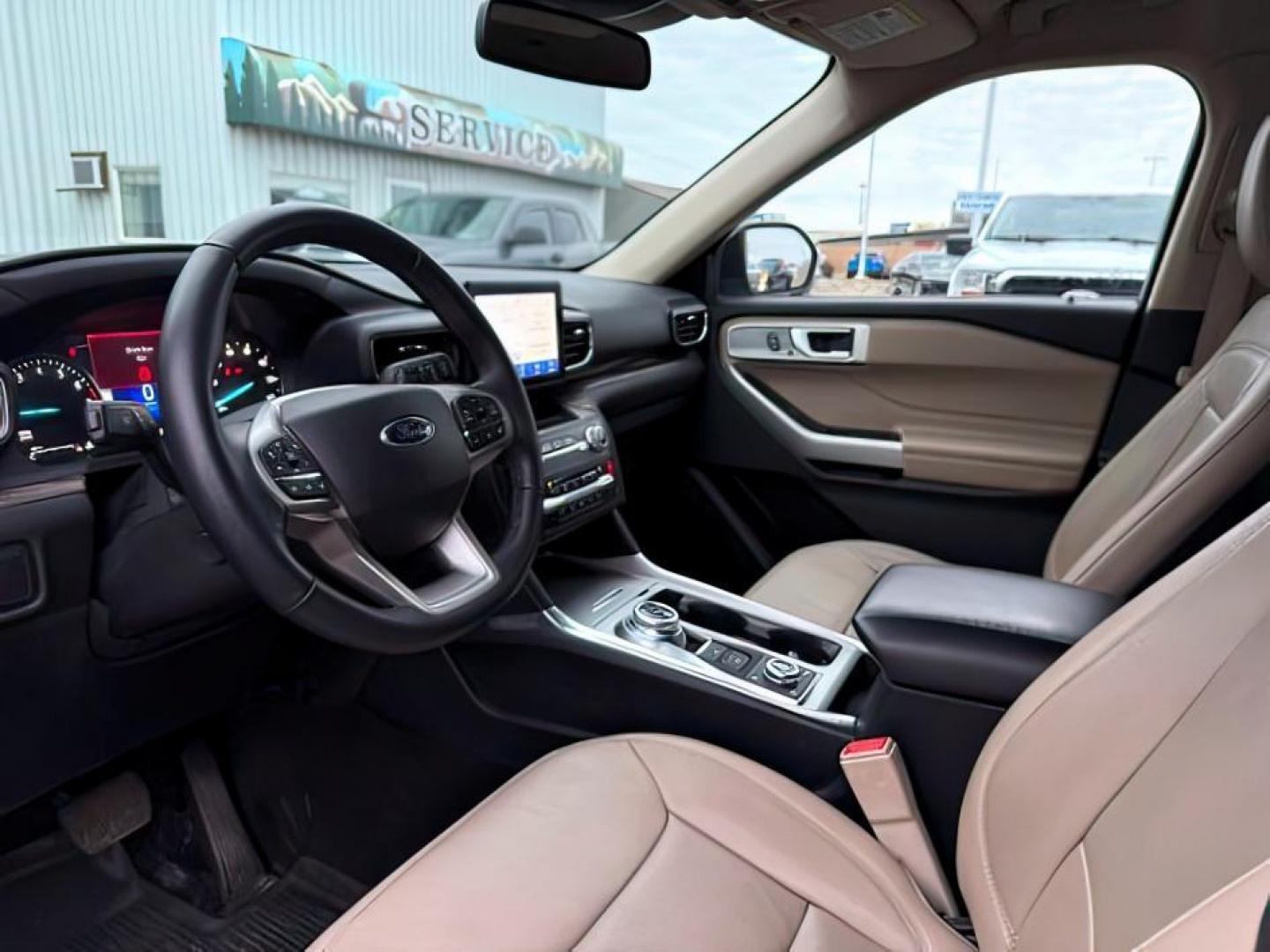 2020 BLUE /Sandstone Ford Explorer (1FMSK8FH2LG) with an EcoBoost 23L I-4 gasoline direct injection engine, Automatic transmission, located at 1175 N Woodruff Ave, Idaho Falls, ID, 83401, 43.506901, -111.999657 - At Timberline Auto, finding a great deal on your next vehicle is always easy! Our experienced sales staff's goal is to help find you the right vehicle at the right price! Our knowledgeable finance department has options for almost any credit score. We offer extended service contract options to prote - Photo#17