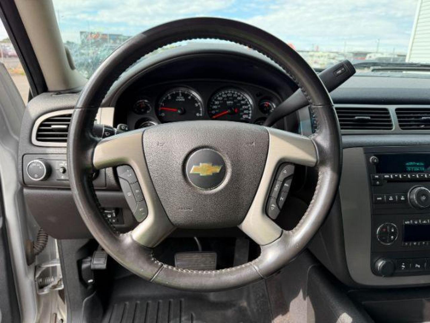 2013 SILVER /Ebony Chevrolet Silverado 2500HD (1GC1KYEG5DF) with an Vortec 6L V-8 variable valve control engine, Automatic transmission, located at 1175 N Woodruff Ave, Idaho Falls, ID, 83401, 43.506901, -111.999657 - At Timberline Auto, finding a great deal on your next vehicle is always easy! Our experienced sales staff's goal is to help find you the right vehicle at the right price! Our knowledgeable finance department has options for almost any credit score. We offer extended service contract options to prote - Photo#14