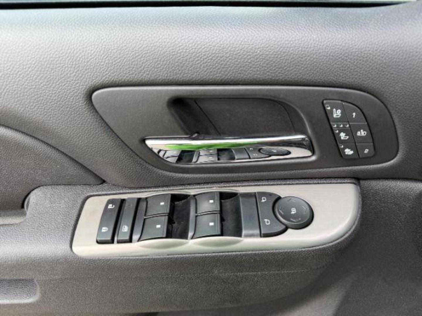 2013 SILVER /Ebony Chevrolet Silverado 2500HD (1GC1KYEG5DF) with an Vortec 6L V-8 variable valve control engine, Automatic transmission, located at 1175 N Woodruff Ave, Idaho Falls, ID, 83401, 43.506901, -111.999657 - At Timberline Auto, finding a great deal on your next vehicle is always easy! Our experienced sales staff's goal is to help find you the right vehicle at the right price! Our knowledgeable finance department has options for almost any credit score. We offer extended service contract options to prote - Photo#19