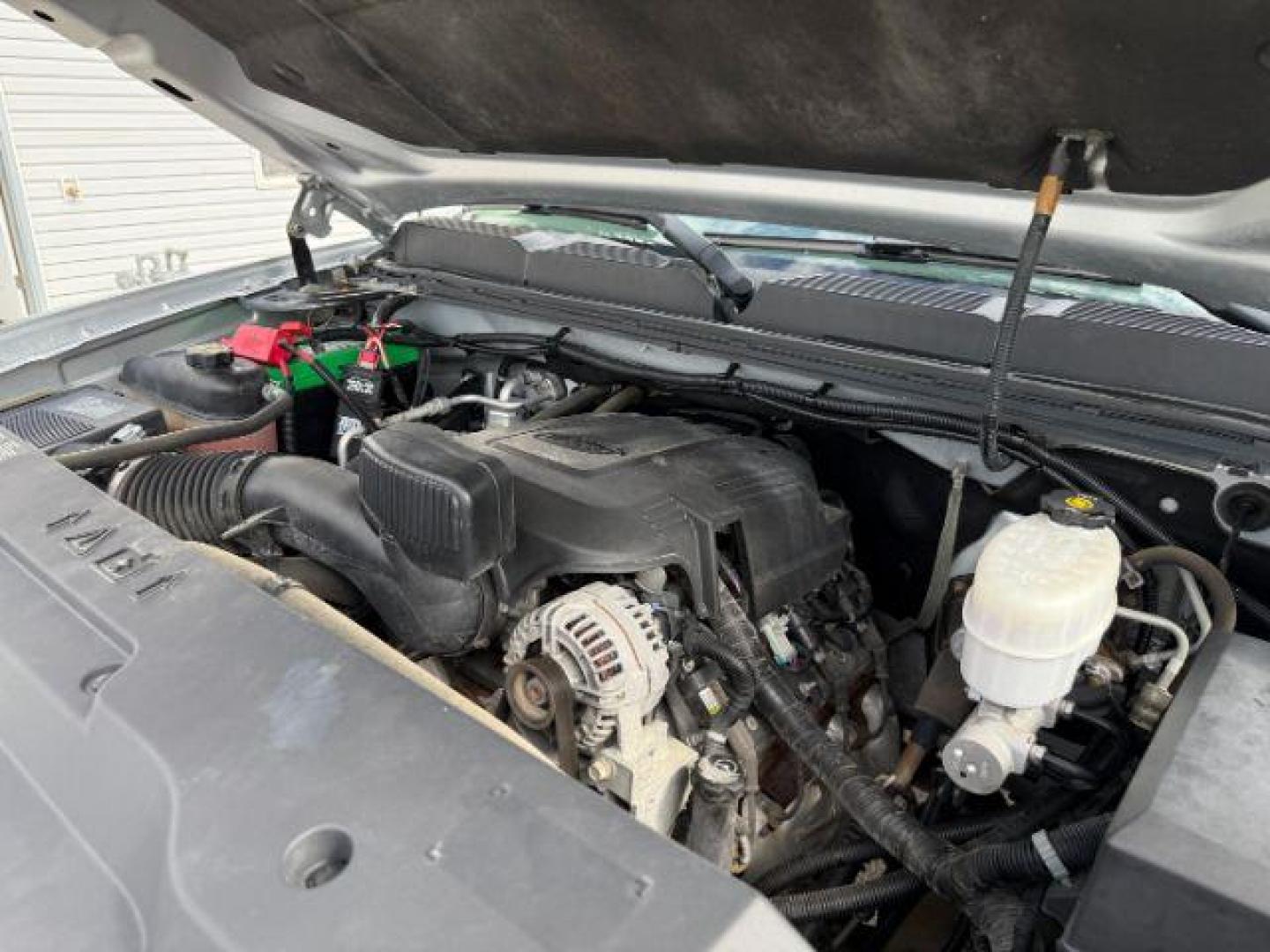 2013 SILVER /Ebony Chevrolet Silverado 2500HD (1GC1KYEG5DF) with an Vortec 6L V-8 variable valve control engine, Automatic transmission, located at 1175 N Woodruff Ave, Idaho Falls, ID, 83401, 43.506901, -111.999657 - At Timberline Auto, finding a great deal on your next vehicle is always easy! Our experienced sales staff's goal is to help find you the right vehicle at the right price! Our knowledgeable finance department has options for almost any credit score. We offer extended service contract options to prote - Photo#22
