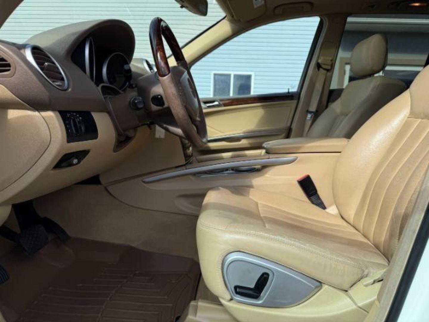 2008 WHITE /TAN Mercedes-Benz ML350 (4JGBB86E38A) with an 35L V6 engine, Automatic transmission, located at 1175 N Woodruff Ave, Idaho Falls, ID, 83401, 43.506901, -111.999657 - At Timberline Auto, finding a great deal on your next vehicle is always easy! Our experienced sales staff's goal is to help find you the right vehicle at the right price! Our knowledgeable finance department has options for almost any credit score. We offer extended service contract options to prote - Photo#13