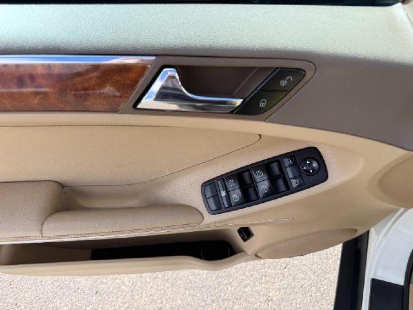 2008 WHITE /TAN Mercedes-Benz ML350 (4JGBB86E38A) with an 35L V6 engine, Automatic transmission, located at 1175 N Woodruff Ave, Idaho Falls, ID, 83401, 43.506901, -111.999657 - At Timberline Auto, finding a great deal on your next vehicle is always easy! Our experienced sales staff's goal is to help find you the right vehicle at the right price! Our knowledgeable finance department has options for almost any credit score. We offer extended service contract options to prote - Photo#20