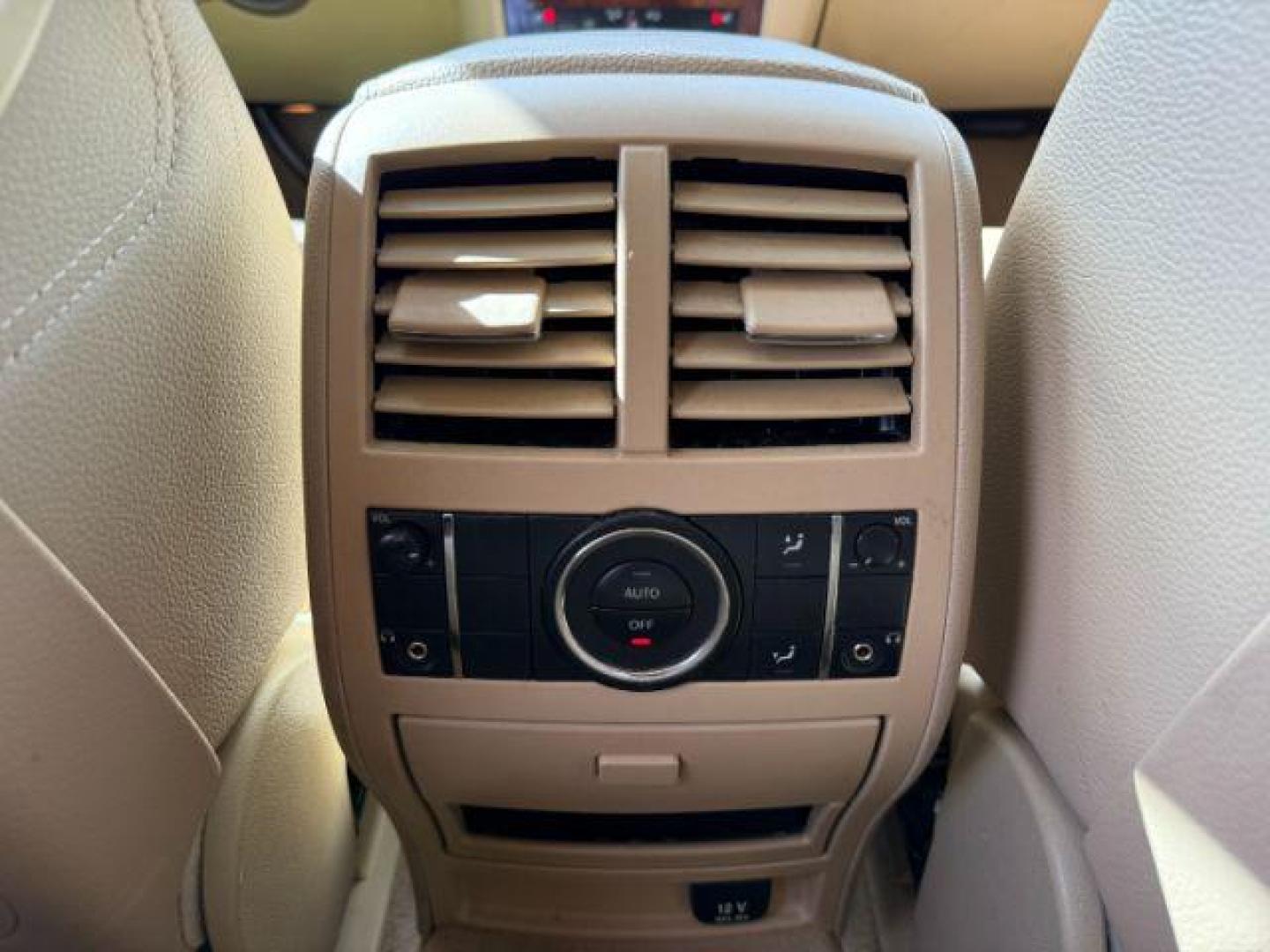 2008 WHITE /TAN Mercedes-Benz ML350 (4JGBB86E38A) with an 35L V6 engine, Automatic transmission, located at 1175 N Woodruff Ave, Idaho Falls, ID, 83401, 43.506901, -111.999657 - At Timberline Auto, finding a great deal on your next vehicle is always easy! Our experienced sales staff's goal is to help find you the right vehicle at the right price! Our knowledgeable finance department has options for almost any credit score. We offer extended service contract options to prote - Photo#22