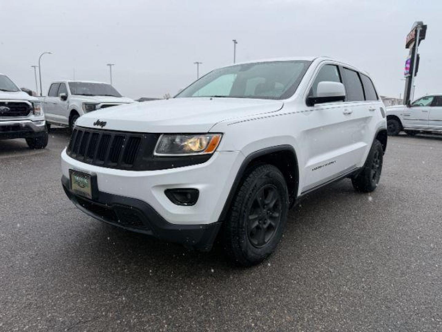 2016 Bright White Clearcoat /Black Jeep Grand Cherokee (1C4RJFAG8GC) with an Pentastar 36L V-6 DOHC engine, Automatic transmission, located at 1175 N Woodruff Ave, Idaho Falls, ID, 83401, 43.506901, -111.999657 - At Timberline Auto, finding a great deal on your next vehicle is always easy! Our experienced sales staff's goal is to help find you the right vehicle at the right price! Our knowledgeable finance department has options for almost any credit score. We offer extended service contract options to prote - Photo#21