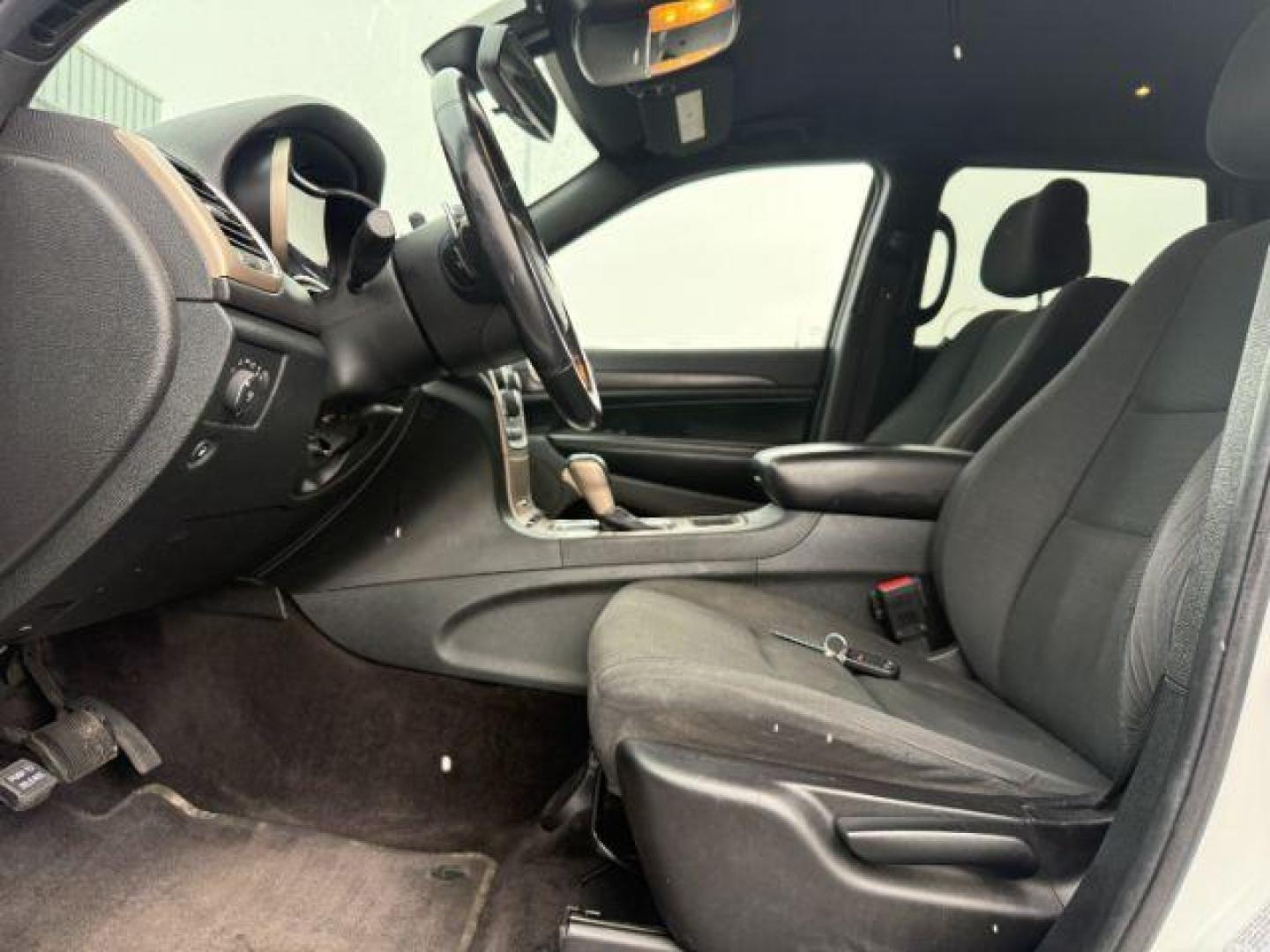 2016 Bright White Clearcoat /Black Jeep Grand Cherokee (1C4RJFAG8GC) with an Pentastar 36L V-6 DOHC engine, Automatic transmission, located at 1175 N Woodruff Ave, Idaho Falls, ID, 83401, 43.506901, -111.999657 - At Timberline Auto, finding a great deal on your next vehicle is always easy! Our experienced sales staff's goal is to help find you the right vehicle at the right price! Our knowledgeable finance department has options for almost any credit score. We offer extended service contract options to prote - Photo#33