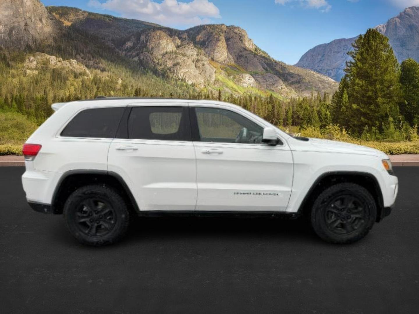 2016 Bright White Clearcoat /Black Jeep Grand Cherokee (1C4RJFAG8GC) with an Pentastar 36L V-6 DOHC engine, Automatic transmission, located at 1175 N Woodruff Ave, Idaho Falls, ID, 83401, 43.506901, -111.999657 - At Timberline Auto, finding a great deal on your next vehicle is always easy! Our experienced sales staff's goal is to help find you the right vehicle at the right price! Our knowledgeable finance department has options for almost any credit score. We offer extended service contract options to prote - Photo#7