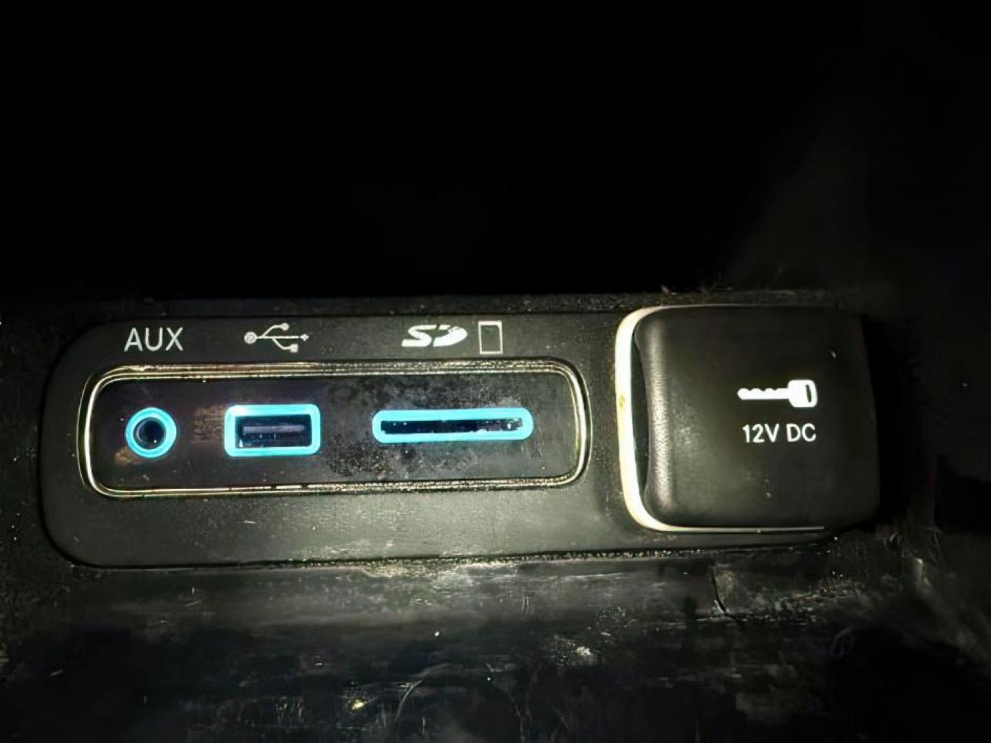 2016 Bright White Clearcoat /Black Jeep Grand Cherokee (1C4RJFAG8GC) with an Pentastar 36L V-6 DOHC engine, Automatic transmission, located at 1175 N Woodruff Ave, Idaho Falls, ID, 83401, 43.506901, -111.999657 - At Timberline Auto, finding a great deal on your next vehicle is always easy! Our experienced sales staff's goal is to help find you the right vehicle at the right price! Our knowledgeable finance department has options for almost any credit score. We offer extended service contract options to prote - Photo#16