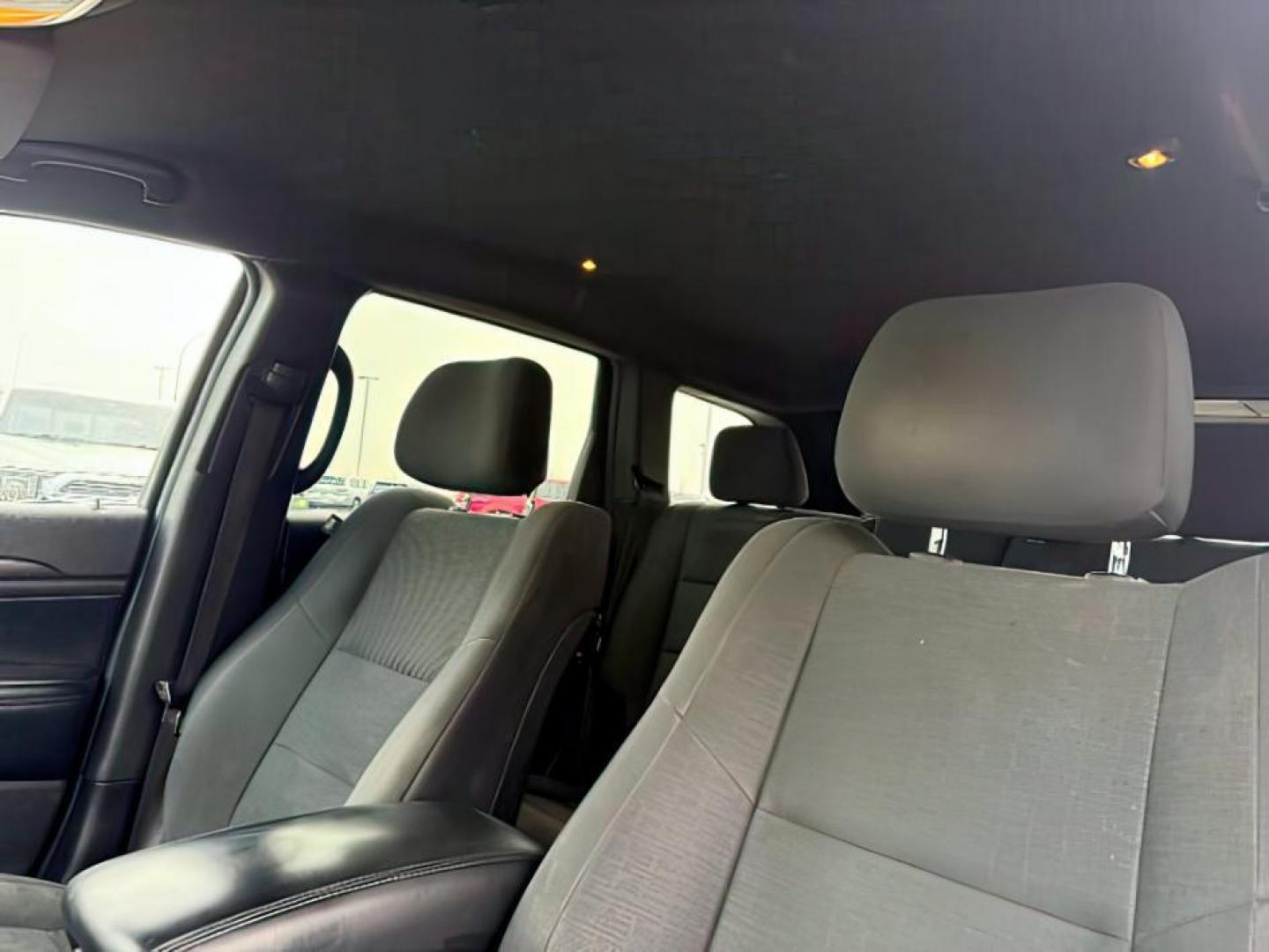 2016 Bright White Clearcoat /Black Jeep Grand Cherokee (1C4RJFAG8GC) with an Pentastar 36L V-6 DOHC engine, Automatic transmission, located at 1175 N Woodruff Ave, Idaho Falls, ID, 83401, 43.506901, -111.999657 - At Timberline Auto, finding a great deal on your next vehicle is always easy! Our experienced sales staff's goal is to help find you the right vehicle at the right price! Our knowledgeable finance department has options for almost any credit score. We offer extended service contract options to prote - Photo#17