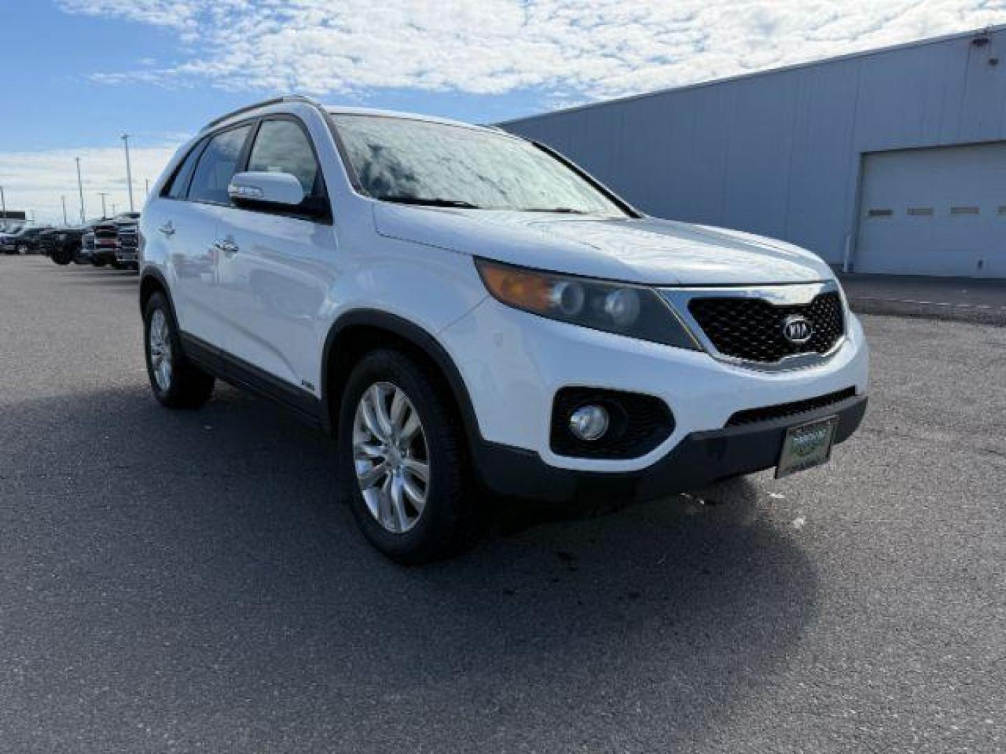 2011 Snow White Pearl /Black KIA Sorento (5XYKUDA20BG) with an 35L V-6 DOHC engine, Automatic transmission, located at 1175 N Woodruff Ave, Idaho Falls, ID, 83401, 43.506901, -111.999657 - At Timberline Auto, finding a great deal on your next vehicle is always easy! Our experienced sales staff's goal is to help find you the right vehicle at the right price! Our knowledgeable finance department has options for almost any credit score. We offer extended service contract options to prote - Photo#28