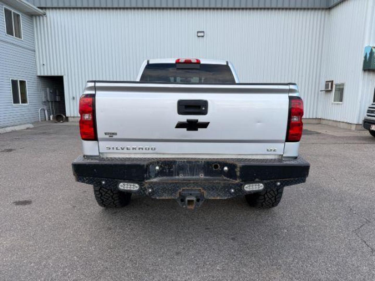 2016 Silver Ice Metallic /Jet Black Chevrolet Silverado 2500HD (1GC1KWE8XGF) with an 66L V8 16V OHV TURBO DIESEL engine, Automatic transmission, located at 1175 N Woodruff Ave, Idaho Falls, ID, 83401, 43.506901, -111.999657 - At Timberline Auto, finding a great deal on your next vehicle is always easy! Our experienced sales staff's goal is to help find you the right vehicle at the right price! Our knowledgeable finance department has options for almost any credit score. We offer extended service contract options to prote - Photo#29