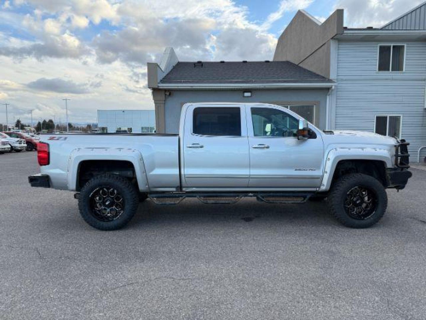 2016 Silver Ice Metallic /Jet Black Chevrolet Silverado 2500HD (1GC1KWE8XGF) with an 66L V8 16V OHV TURBO DIESEL engine, Automatic transmission, located at 1175 N Woodruff Ave, Idaho Falls, ID, 83401, 43.506901, -111.999657 - At Timberline Auto, finding a great deal on your next vehicle is always easy! Our experienced sales staff's goal is to help find you the right vehicle at the right price! Our knowledgeable finance department has options for almost any credit score. We offer extended service contract options to prote - Photo#33