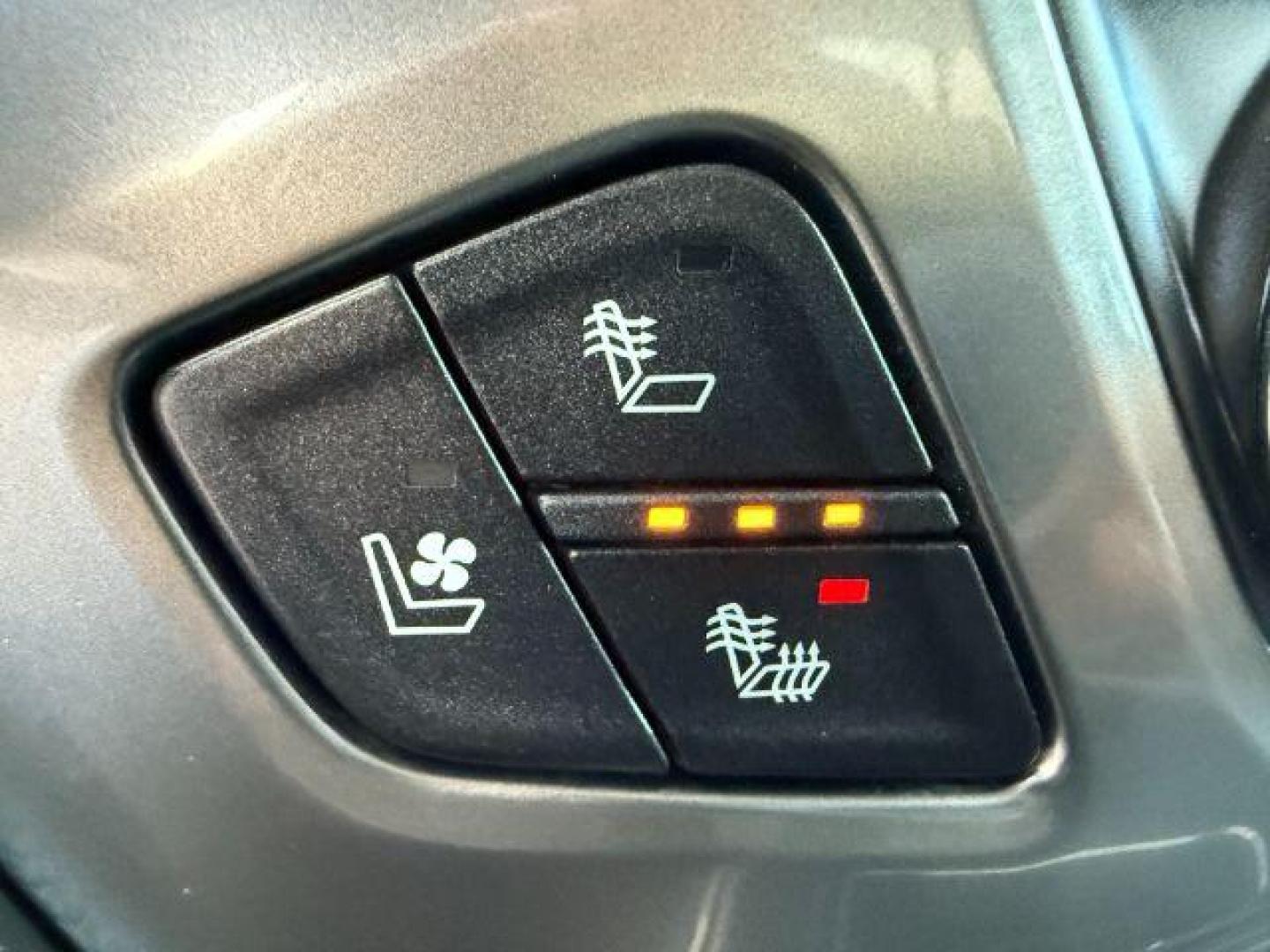 2016 Silver Ice Metallic /Jet Black Chevrolet Silverado 2500HD (1GC1KWE8XGF) with an 66L V8 16V OHV TURBO DIESEL engine, Automatic transmission, located at 1175 N Woodruff Ave, Idaho Falls, ID, 83401, 43.506901, -111.999657 - At Timberline Auto, finding a great deal on your next vehicle is always easy! Our experienced sales staff's goal is to help find you the right vehicle at the right price! Our knowledgeable finance department has options for almost any credit score. We offer extended service contract options to prote - Photo#44