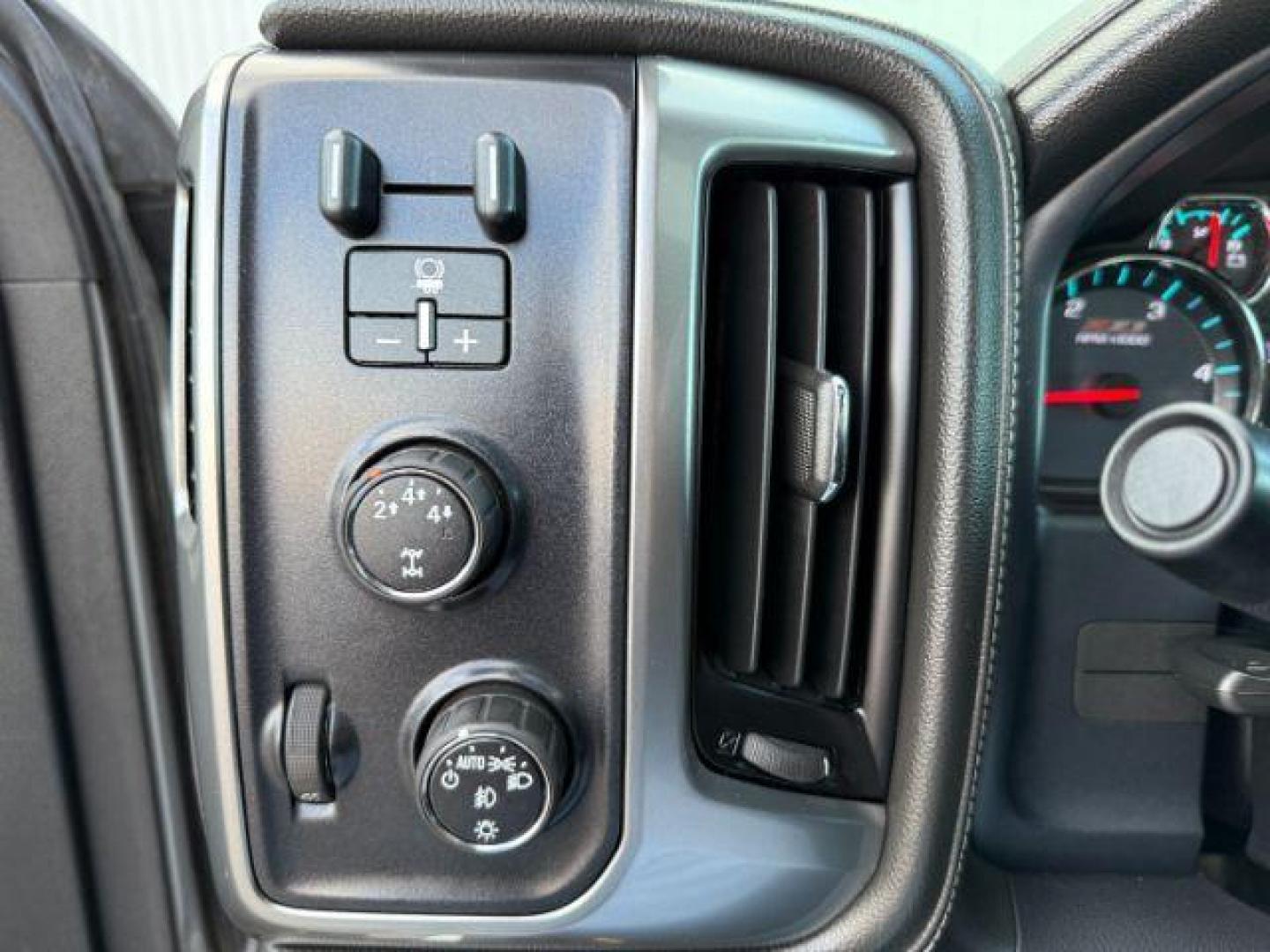 2016 Silver Ice Metallic /Jet Black Chevrolet Silverado 2500HD (1GC1KWE8XGF) with an 66L V8 16V OHV TURBO DIESEL engine, Automatic transmission, located at 1175 N Woodruff Ave, Idaho Falls, ID, 83401, 43.506901, -111.999657 - At Timberline Auto, finding a great deal on your next vehicle is always easy! Our experienced sales staff's goal is to help find you the right vehicle at the right price! Our knowledgeable finance department has options for almost any credit score. We offer extended service contract options to prote - Photo#46