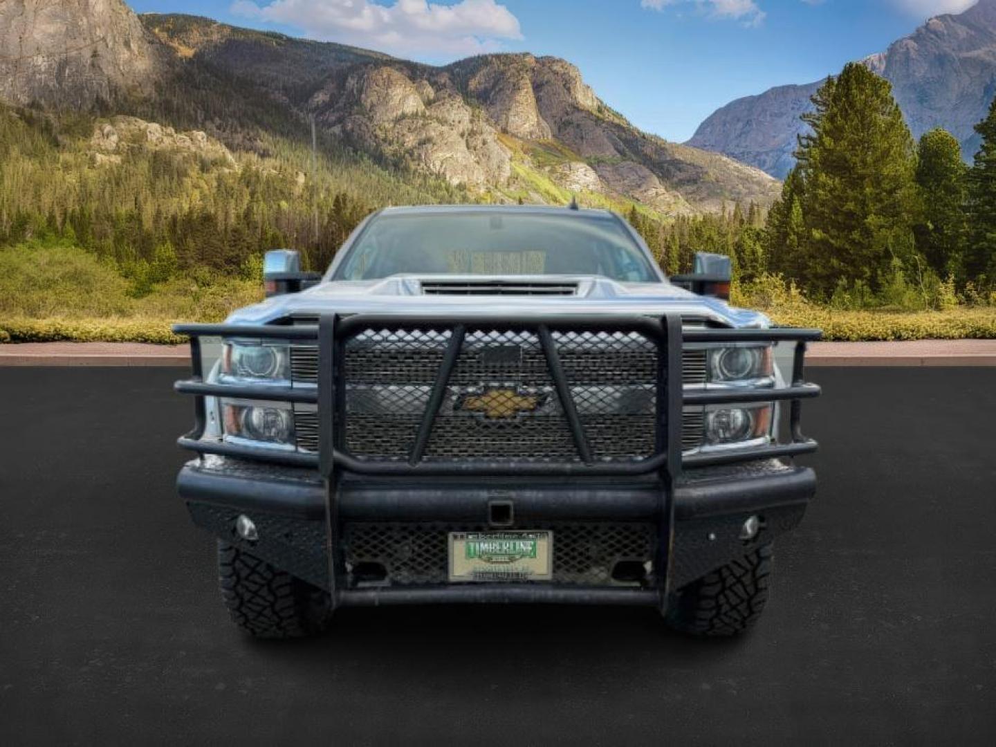 2016 Silver Ice Metallic /Jet Black Chevrolet Silverado 2500HD (1GC1KWE8XGF) with an 66L V8 16V OHV TURBO DIESEL engine, Automatic transmission, located at 1175 N Woodruff Ave, Idaho Falls, ID, 83401, 43.506901, -111.999657 - At Timberline Auto, finding a great deal on your next vehicle is always easy! Our experienced sales staff's goal is to help find you the right vehicle at the right price! Our knowledgeable finance department has options for almost any credit score. We offer extended service contract options to prote - Photo#9