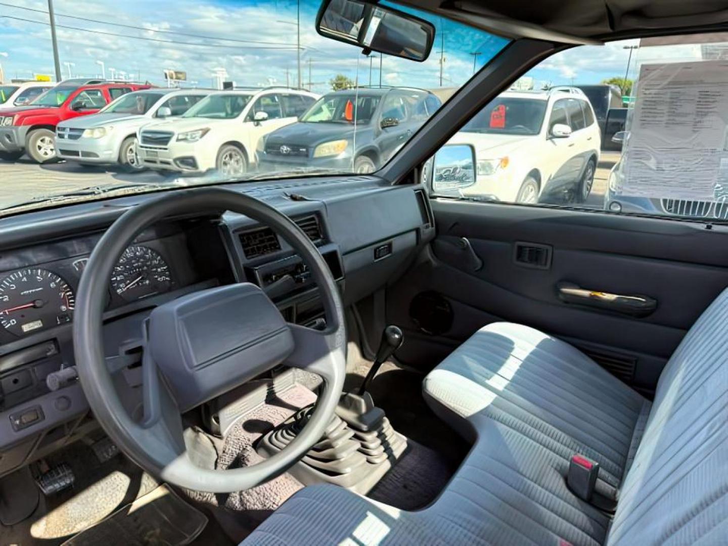 1993 SILVER /CLOTH Nissan 4x4 Truck (1N6SD11Y7PC) with an 24 engine, Manual transmission, located at 1175 N Woodruff Ave, Idaho Falls, ID, 83401, 43.506901, -111.999657 - At Timberline Auto, finding a great deal on your next vehicle is always easy! Our experienced sales staff's goal is to help find you the right vehicle at the right price! Our knowledgeable finance department has options for almost any credit score. We offer extended service contract options to prote - Photo#11
