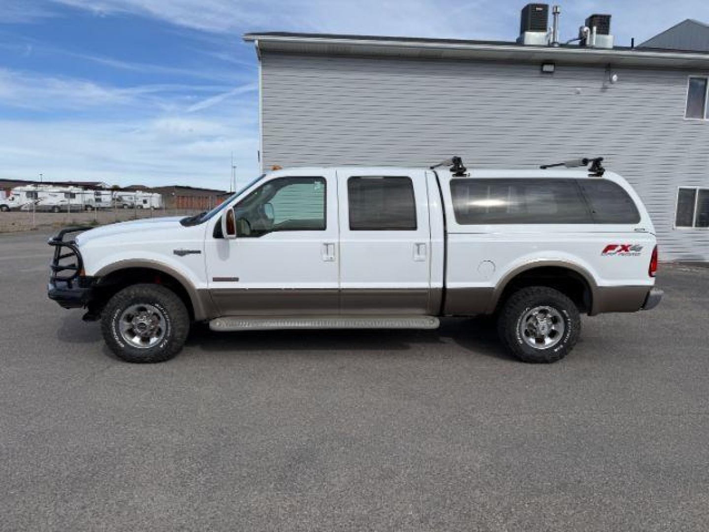 2003 Oxford White Clearcoat /Castano Brown Ford F-250 (1FTNW21P13E) with an Powerstroke 6L V-8 diesel direct injection engine, Automatic transmission, located at 1175 N Woodruff Ave, Idaho Falls, ID, 83401, 43.506901, -111.999657 - At Timberline Auto, finding a great deal on your next vehicle is always easy! Our experienced sales staff's goal is to help find you the right vehicle at the right price! Our knowledgeable finance department has options for almost any credit score. We offer extended service contract options to prote - Photo#23