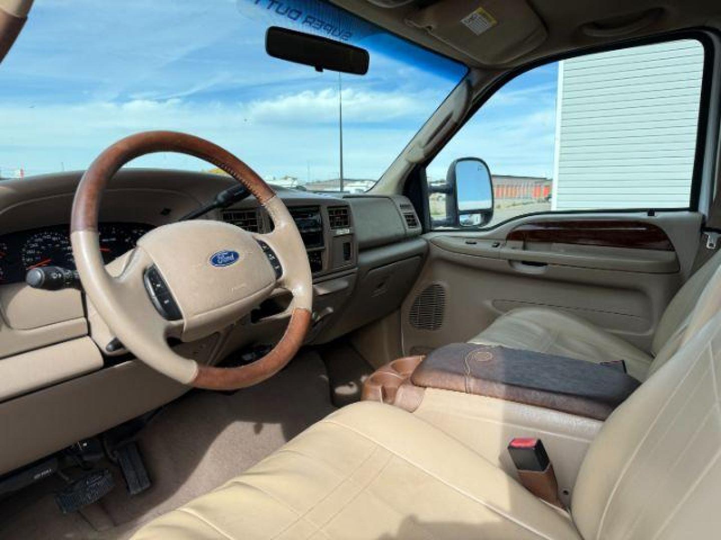 2003 Oxford White Clearcoat /Castano Brown Ford F-250 (1FTNW21P13E) with an Powerstroke 6L V-8 diesel direct injection engine, Automatic transmission, located at 1175 N Woodruff Ave, Idaho Falls, ID, 83401, 43.506901, -111.999657 - At Timberline Auto, finding a great deal on your next vehicle is always easy! Our experienced sales staff's goal is to help find you the right vehicle at the right price! Our knowledgeable finance department has options for almost any credit score. We offer extended service contract options to prote - Photo#34