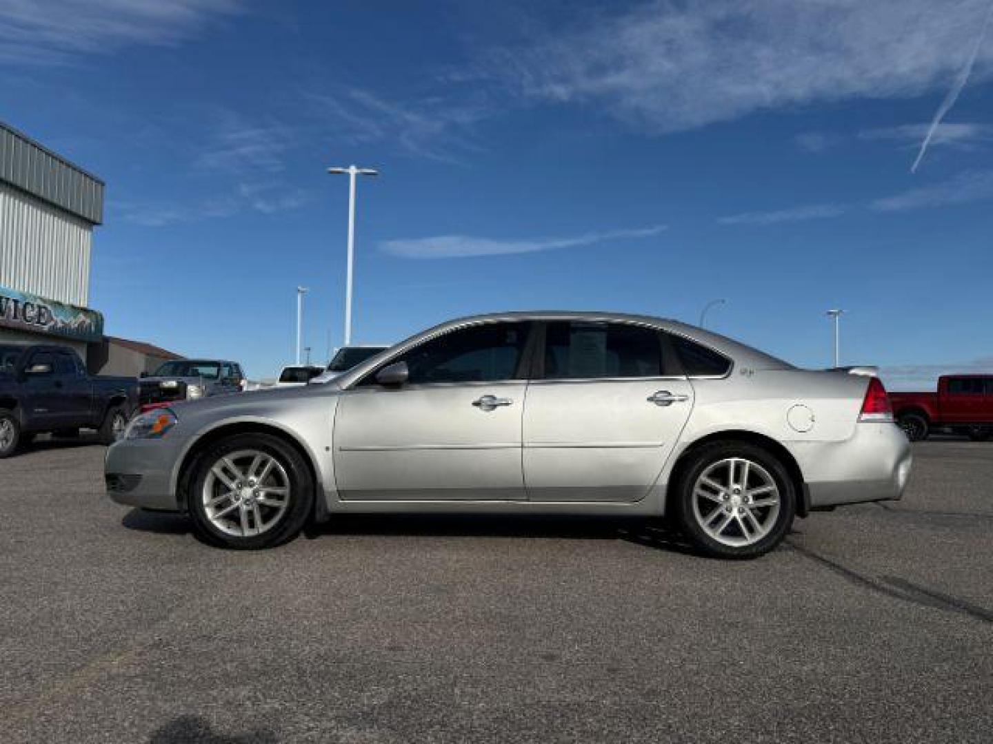 2008 SILVER /Ebony Chevrolet Impala (2G1WU583089) with an 39L V-6 variable valve control engine, Automatic transmission, located at 1175 N Woodruff Ave, Idaho Falls, ID, 83401, 43.506901, -111.999657 - At Timberline Auto, finding a great deal on your next vehicle is always easy! Our experienced sales staff's goal is to help find you the right vehicle at the right price! Our knowledgeable finance department has options for almost any credit score. We offer extended service contract options to prote - Photo#22