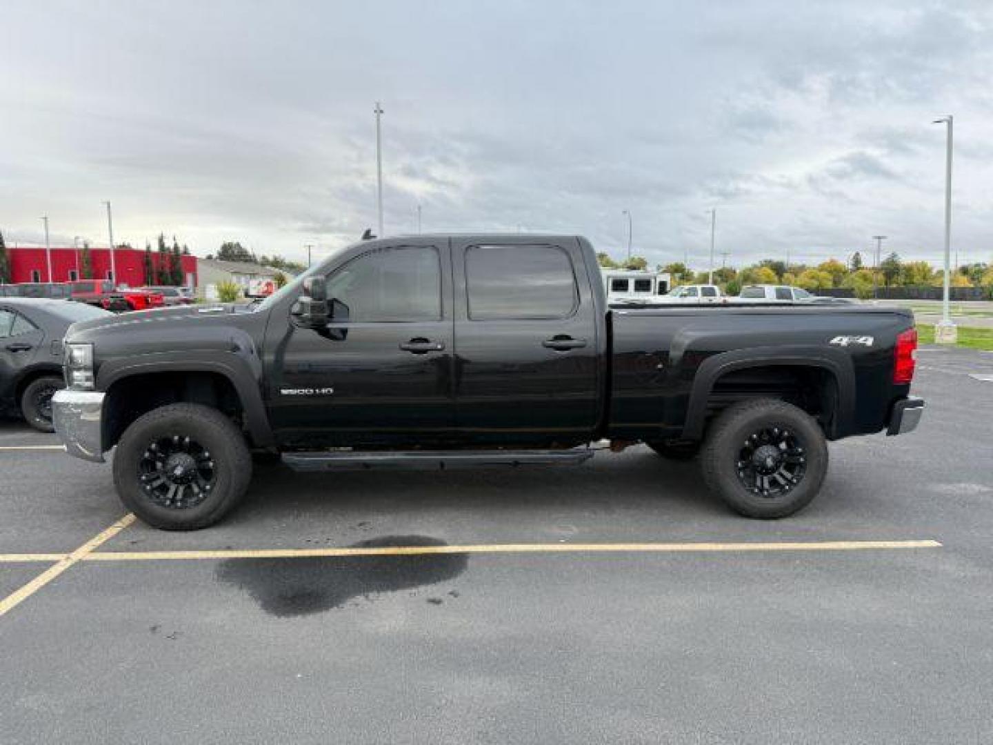 2010 Black /Ebony Cloth Interior Chevrolet Silverado 2500HD (1GC4KXB60AF) with an 66L V8 OHV 32V TURBO DIESEL engine, Automatic transmission, located at 1175 N Woodruff Ave, Idaho Falls, ID, 83401, 43.506901, -111.999657 - At Timberline Auto, finding a great deal on your next vehicle is always easy! Our experienced sales staff's goal is to help find you the right vehicle at the right price! Our knowledgeable finance department has options for almost any credit score. We offer extended service contract options to prote - Photo#1