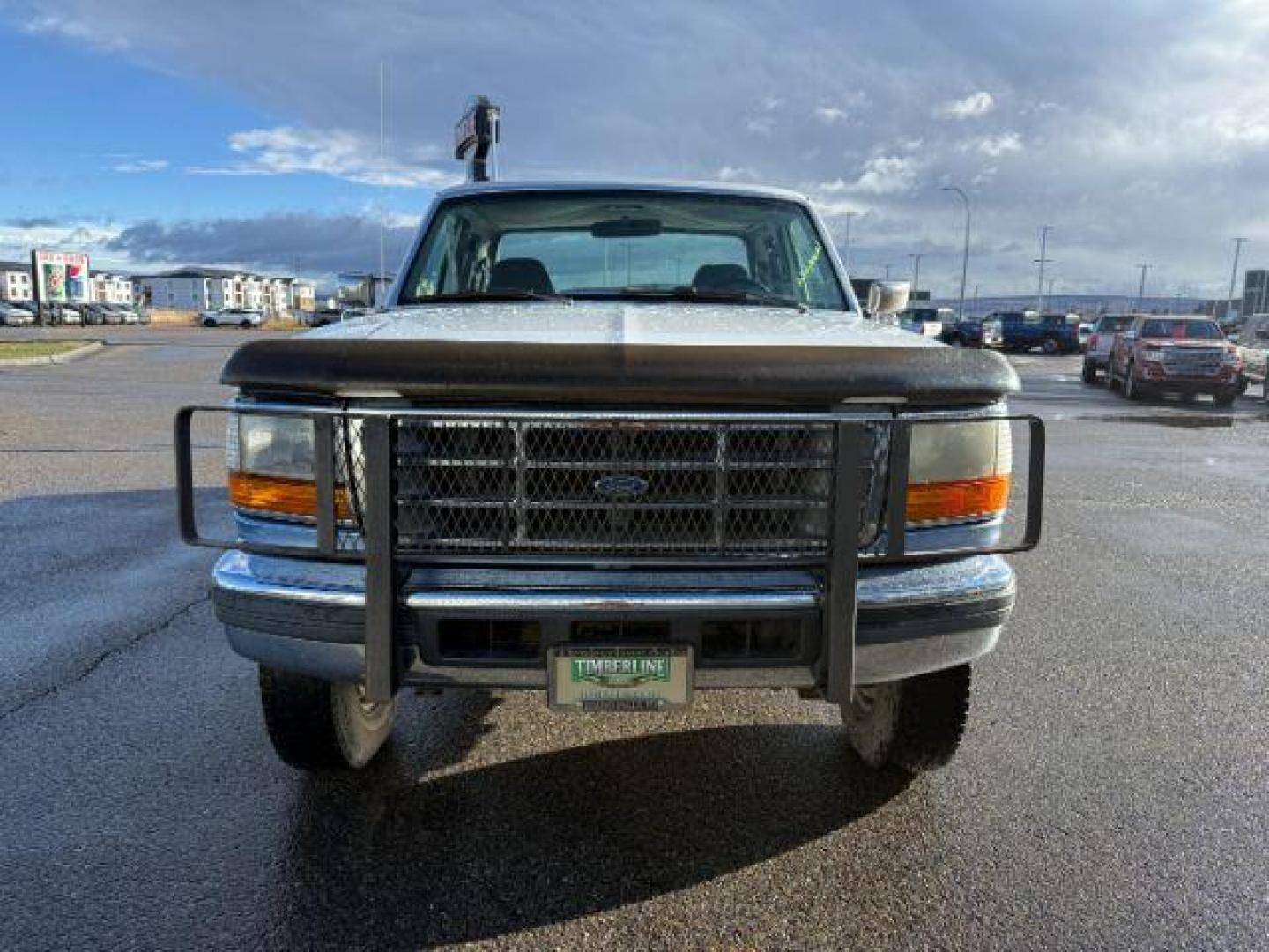 1996 WHITE/BLUE /CLOTH Ford F-250 (1FTHX26G6TE) with an 75L engine, Manual transmission, located at 1175 N Woodruff Ave, Idaho Falls, ID, 83401, 43.506901, -111.999657 - At Timberline Auto, finding a great deal on your next vehicle is always easy! Our experienced sales staff's goal is to help find you the right vehicle at the right price! Our knowledgeable finance department has options for almost any credit score. We offer extended service contract options to prote - Photo#26