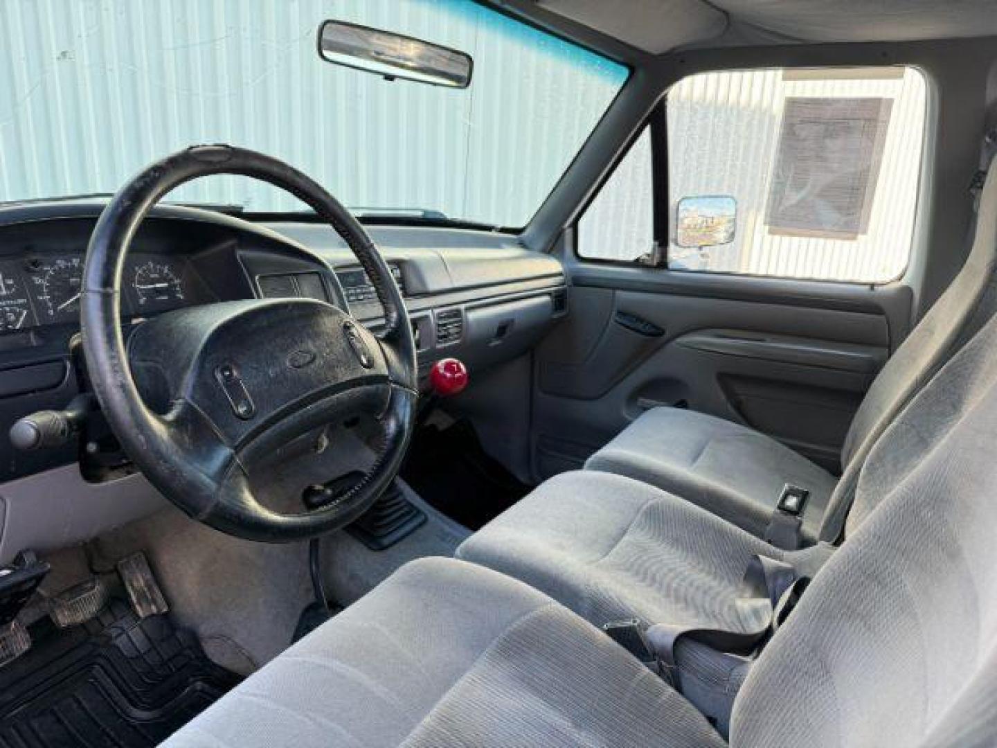 1996 WHITE/BLUE /CLOTH Ford F-250 (1FTHX26G6TE) with an 75L engine, Manual transmission, located at 1175 N Woodruff Ave, Idaho Falls, ID, 83401, 43.506901, -111.999657 - At Timberline Auto, finding a great deal on your next vehicle is always easy! Our experienced sales staff's goal is to help find you the right vehicle at the right price! Our knowledgeable finance department has options for almost any credit score. We offer extended service contract options to prote - Photo#30