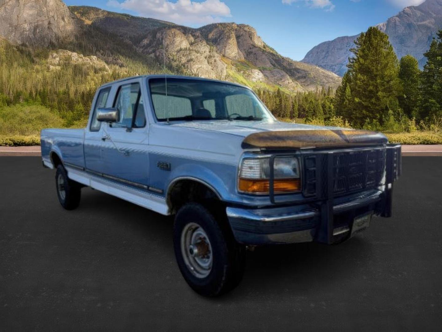 1996 WHITE/BLUE /CLOTH Ford F-250 (1FTHX26G6TE) with an 75L engine, Manual transmission, located at 1175 N Woodruff Ave, Idaho Falls, ID, 83401, 43.506901, -111.999657 - At Timberline Auto, finding a great deal on your next vehicle is always easy! Our experienced sales staff's goal is to help find you the right vehicle at the right price! Our knowledgeable finance department has options for almost any credit score. We offer extended service contract options to prote - Photo#7