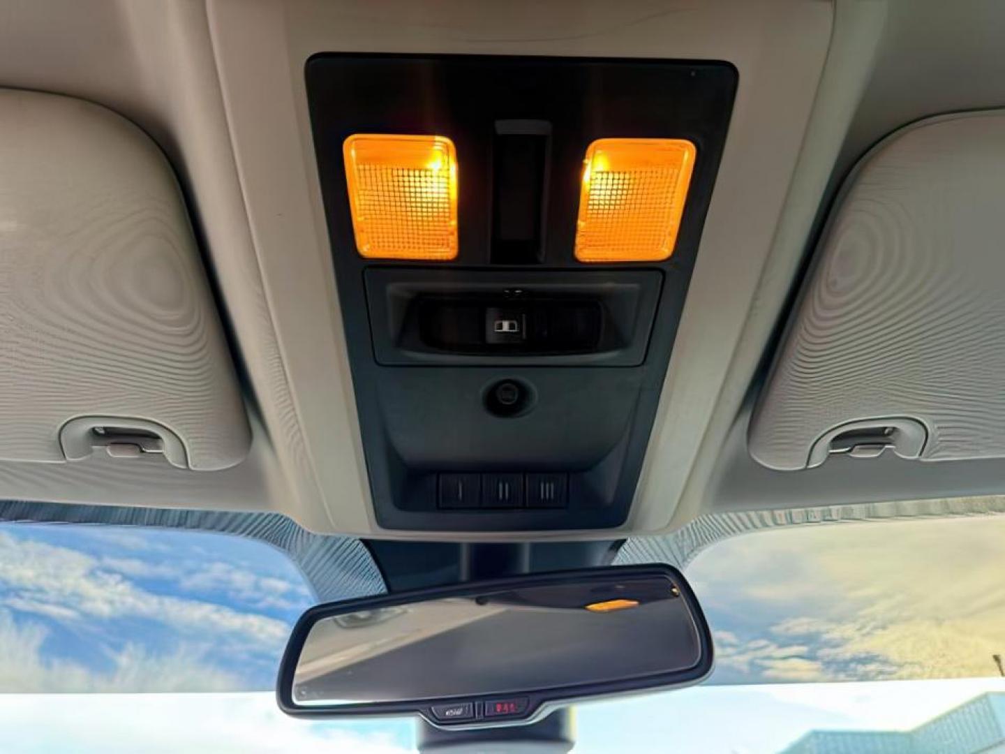 2016 BLUE /CLOTH Ram 1500 (1C6RR7TT0GS) with an 57 V8 engine, Automatic transmission, located at 1175 N Woodruff Ave, Idaho Falls, ID, 83401, 43.506901, -111.999657 - At Timberline Auto, finding a great deal on your next vehicle is always easy! Our experienced sales staff's goal is to help find you the right vehicle at the right price! Our knowledgeable finance department has options for almost any credit score. We offer extended service contract options to prote - Photo#18