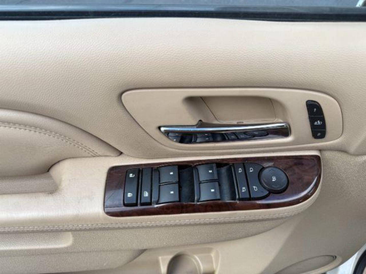 2011 WHITE /Ebony/Ebony Accents Cadillac Escalade (1GYS4CEF1BR) with an Vortec 62L V-8 variable valve control engine, Automatic transmission, located at 1175 N Woodruff Ave, Idaho Falls, ID, 83401, 43.506901, -111.999657 - At Timberline Auto, finding a great deal on your next vehicle is always easy! Our experienced sales staff's goal is to help find you the right vehicle at the right price! Our knowledgeable finance department has options for almost any credit score. We offer extended service contract options to prote - Photo#43