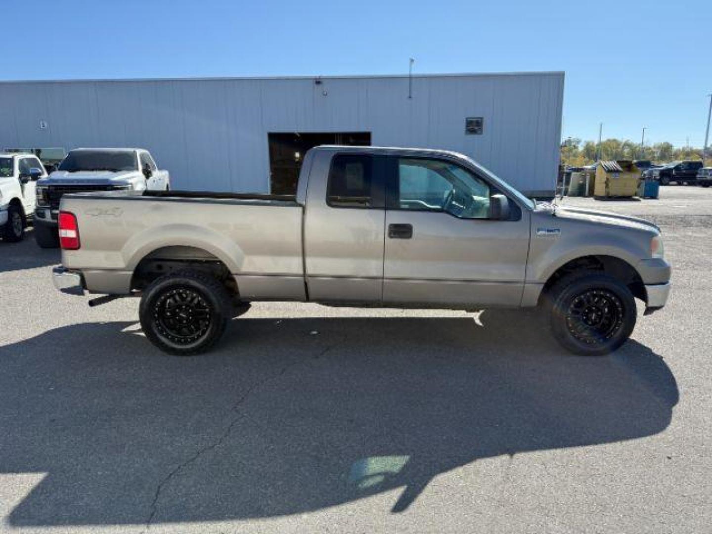 2005 TAN /TAN Ford F-150 (1FTPX14555F) with an 54 engine, Automatic transmission, located at 1175 N Woodruff Ave, Idaho Falls, ID, 83401, 43.506901, -111.999657 - At Timberline Auto, finding a great deal on your next vehicle is always easy! Our experienced sales staff's goal is to help find you the right vehicle at the right price! Our knowledgeable finance department has options for almost any credit score. We offer extended service contract options to prote - Photo#27
