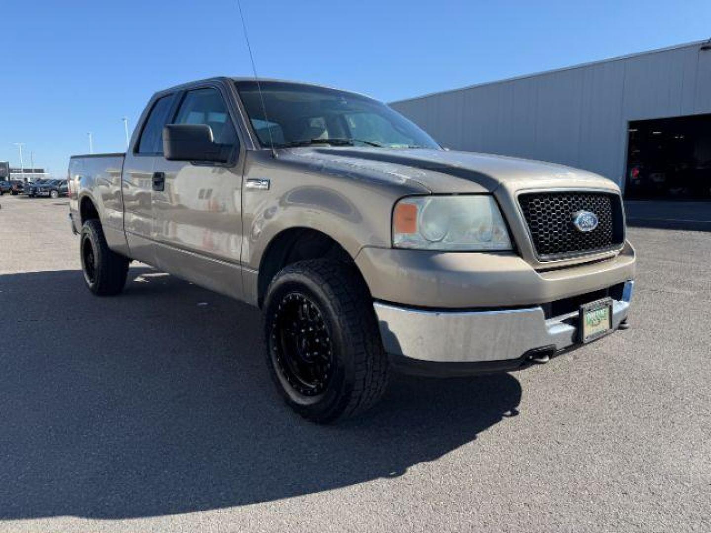 2005 TAN /TAN Ford F-150 (1FTPX14555F) with an 54 engine, Automatic transmission, located at 1175 N Woodruff Ave, Idaho Falls, ID, 83401, 43.506901, -111.999657 - At Timberline Auto, finding a great deal on your next vehicle is always easy! Our experienced sales staff's goal is to help find you the right vehicle at the right price! Our knowledgeable finance department has options for almost any credit score. We offer extended service contract options to prote - Photo#28