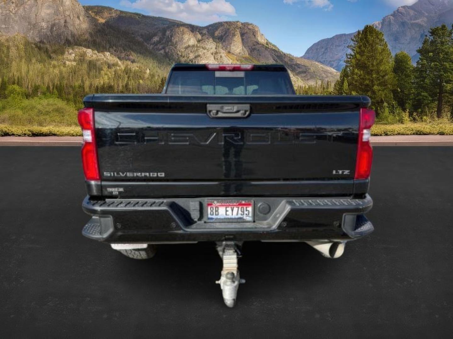 2021 BLACK /Jet Black Chevrolet Silverado 3500HD (1GC4YUEY4MF) with an Duramax 66L V-8 diesel direct injection engine, Automatic transmission, located at 1175 N Woodruff Ave, Idaho Falls, ID, 83401, 43.506901, -111.999657 - At Timberline Auto, finding a great deal on your next vehicle is always easy! Our experienced sales staff's goal is to help find you the right vehicle at the right price! Our knowledgeable finance department has options for almost any credit score. We offer extended service contract options to prote - Photo#3