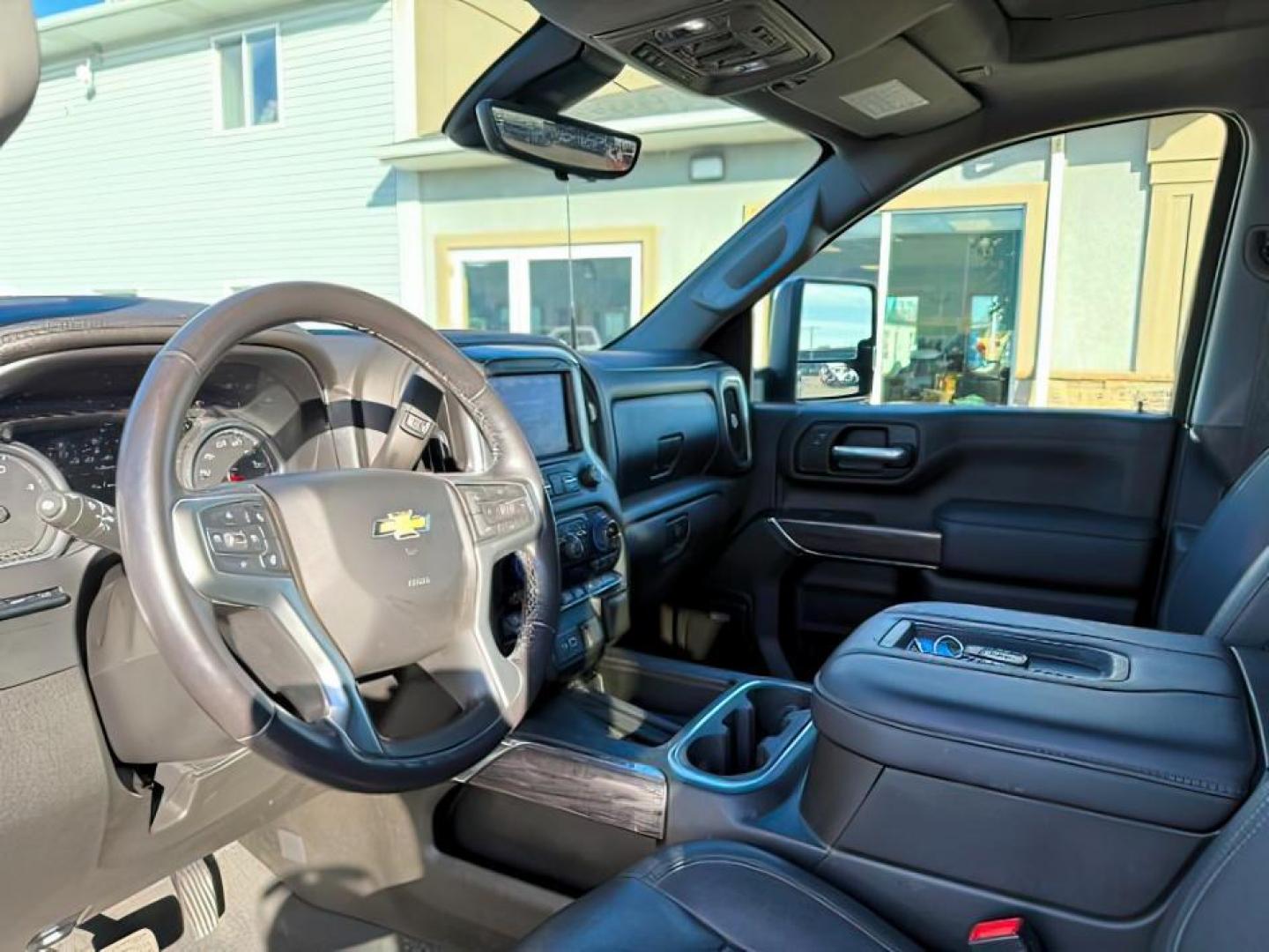 2021 BLACK /Jet Black Chevrolet Silverado 3500HD (1GC4YUEY4MF) with an Duramax 66L V-8 diesel direct injection engine, Automatic transmission, located at 1175 N Woodruff Ave, Idaho Falls, ID, 83401, 43.506901, -111.999657 - At Timberline Auto, finding a great deal on your next vehicle is always easy! Our experienced sales staff's goal is to help find you the right vehicle at the right price! Our knowledgeable finance department has options for almost any credit score. We offer extended service contract options to prote - Photo#13